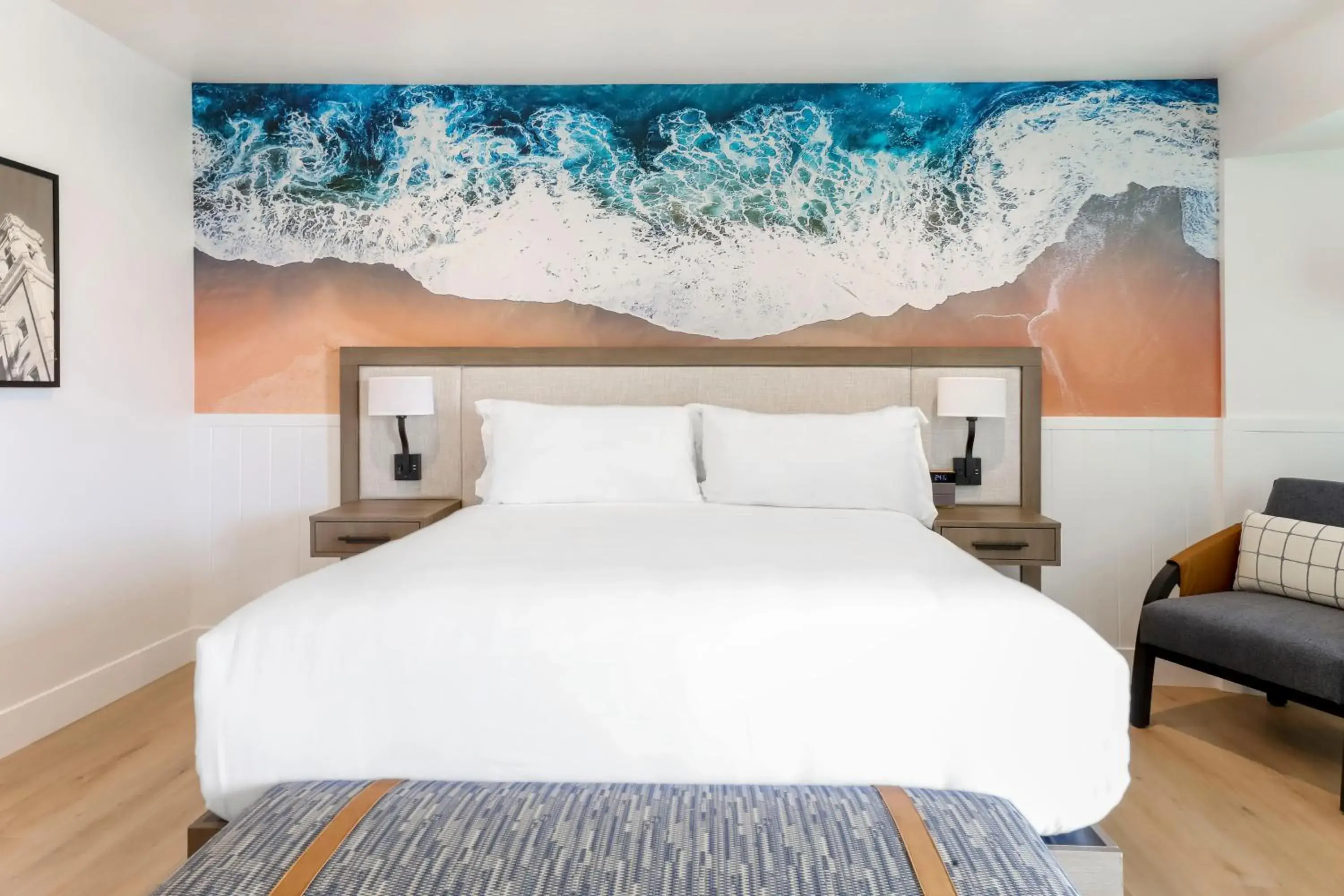 Deluxe King Room in Del Mar Beach Hotel Deluxe King Room in Del Mar Beach Hotel