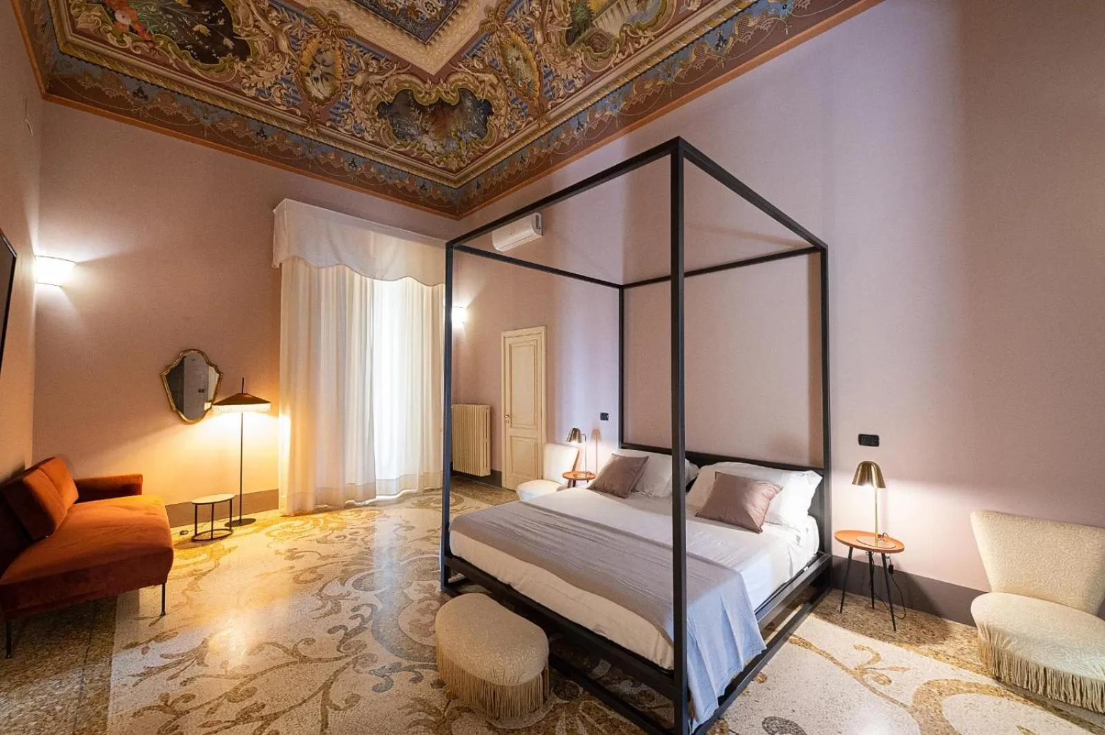 Photo of the whole room, Bed in Palazzo Francesco Grassi