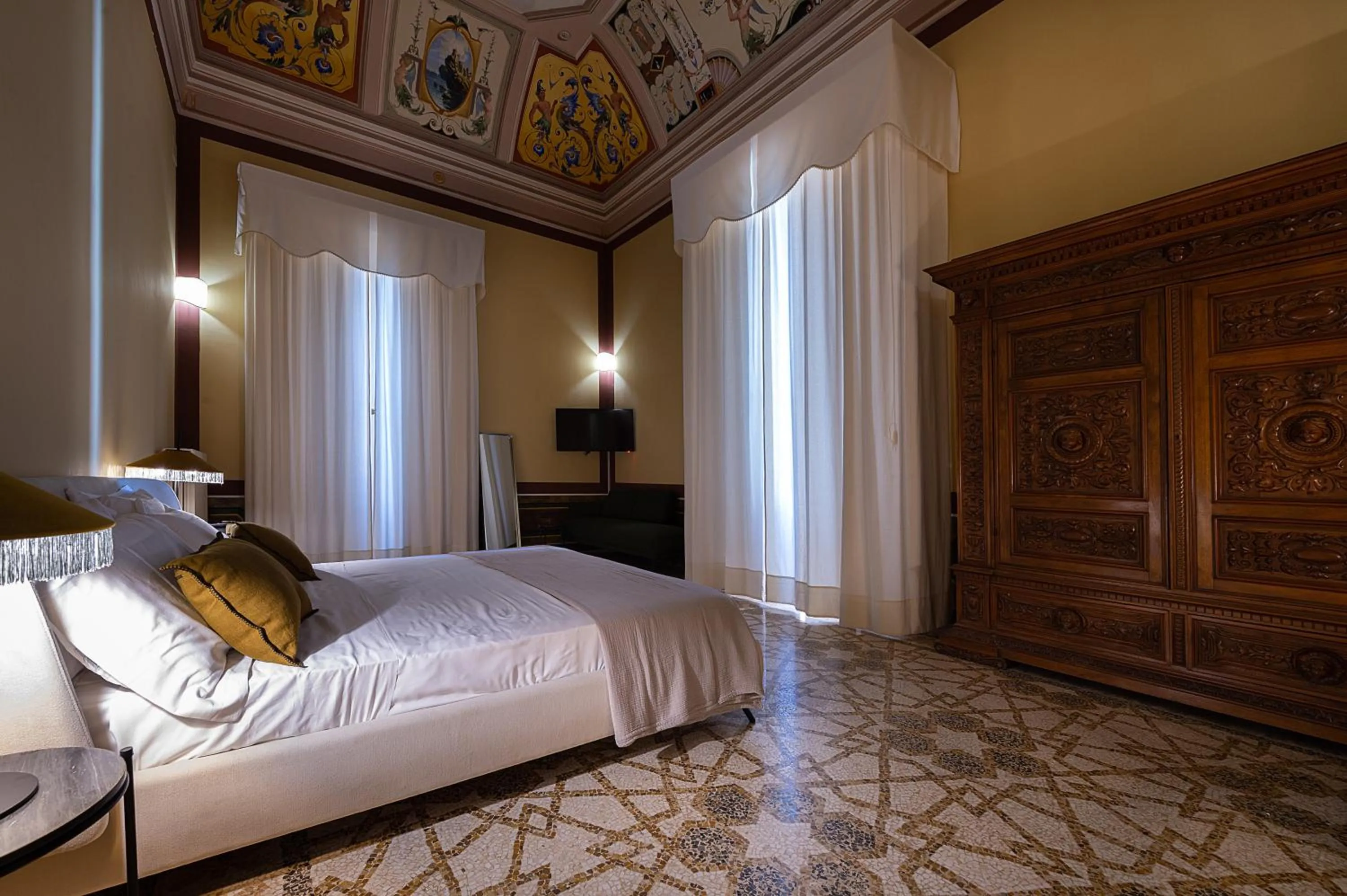 Photo of the whole room, Bed in Palazzo Francesco Grassi