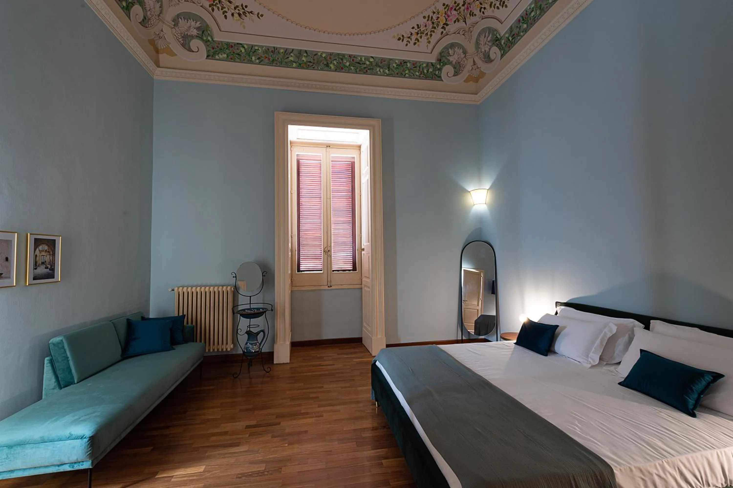 Photo of the whole room, Bed in Palazzo Francesco Grassi