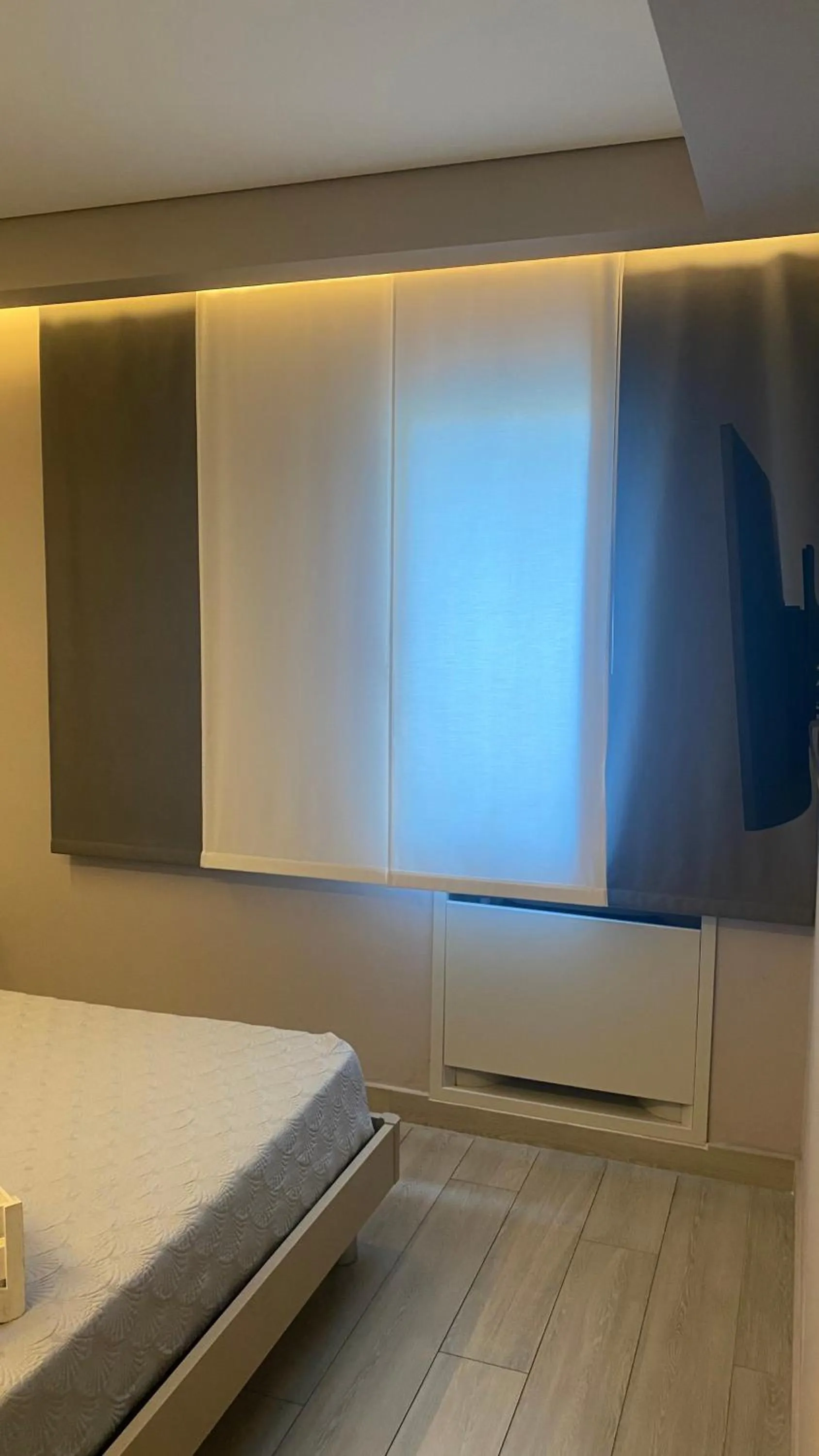 Bed in Grey House Guest House Luxury