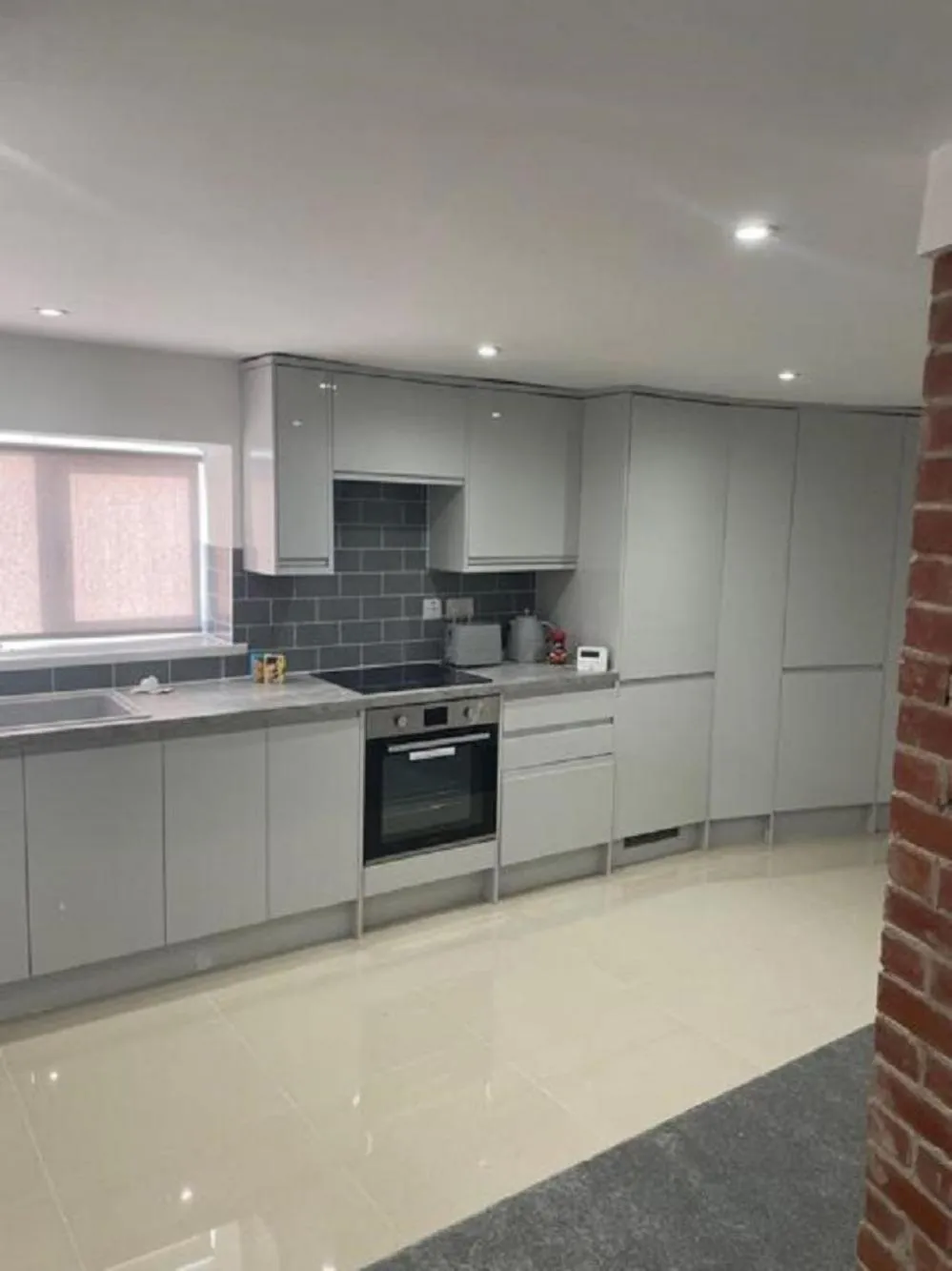 Bedroom, Kitchen/Kitchenette in Seaview Luxury Apartments