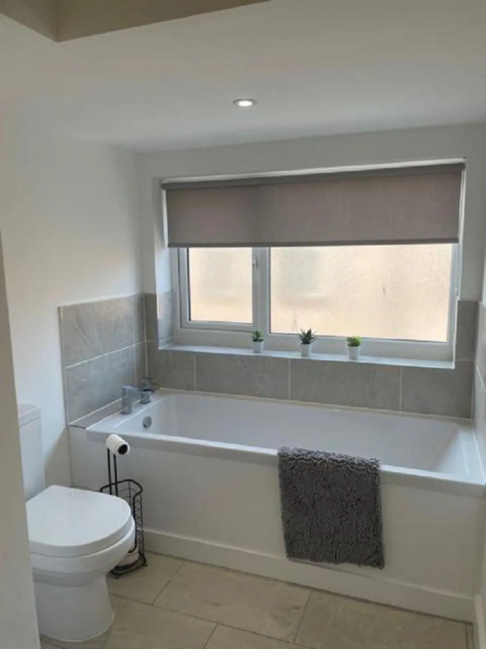 Bedroom, Bathroom in Seaview Luxury Apartments