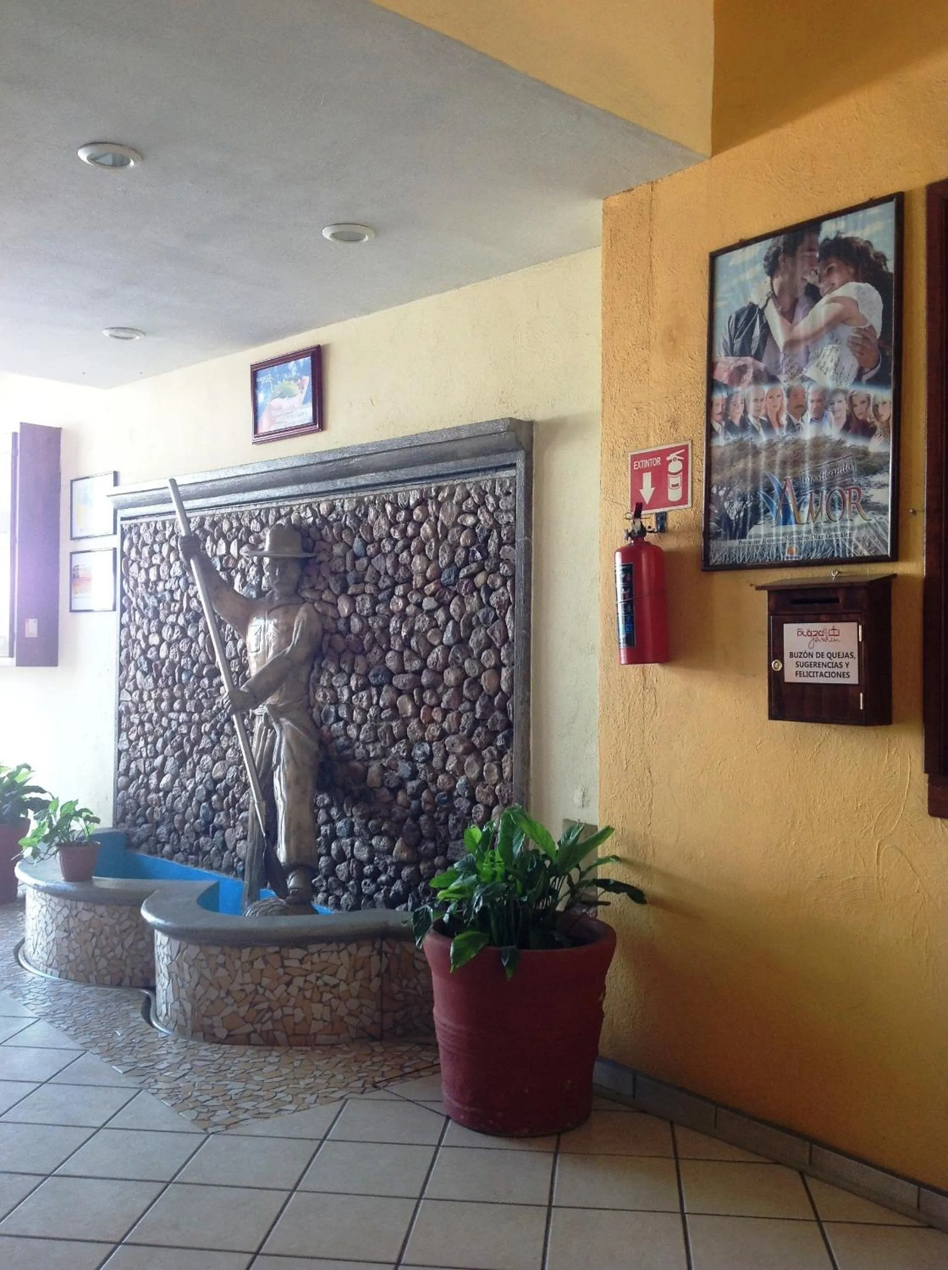 Property building in Plaza Jardin