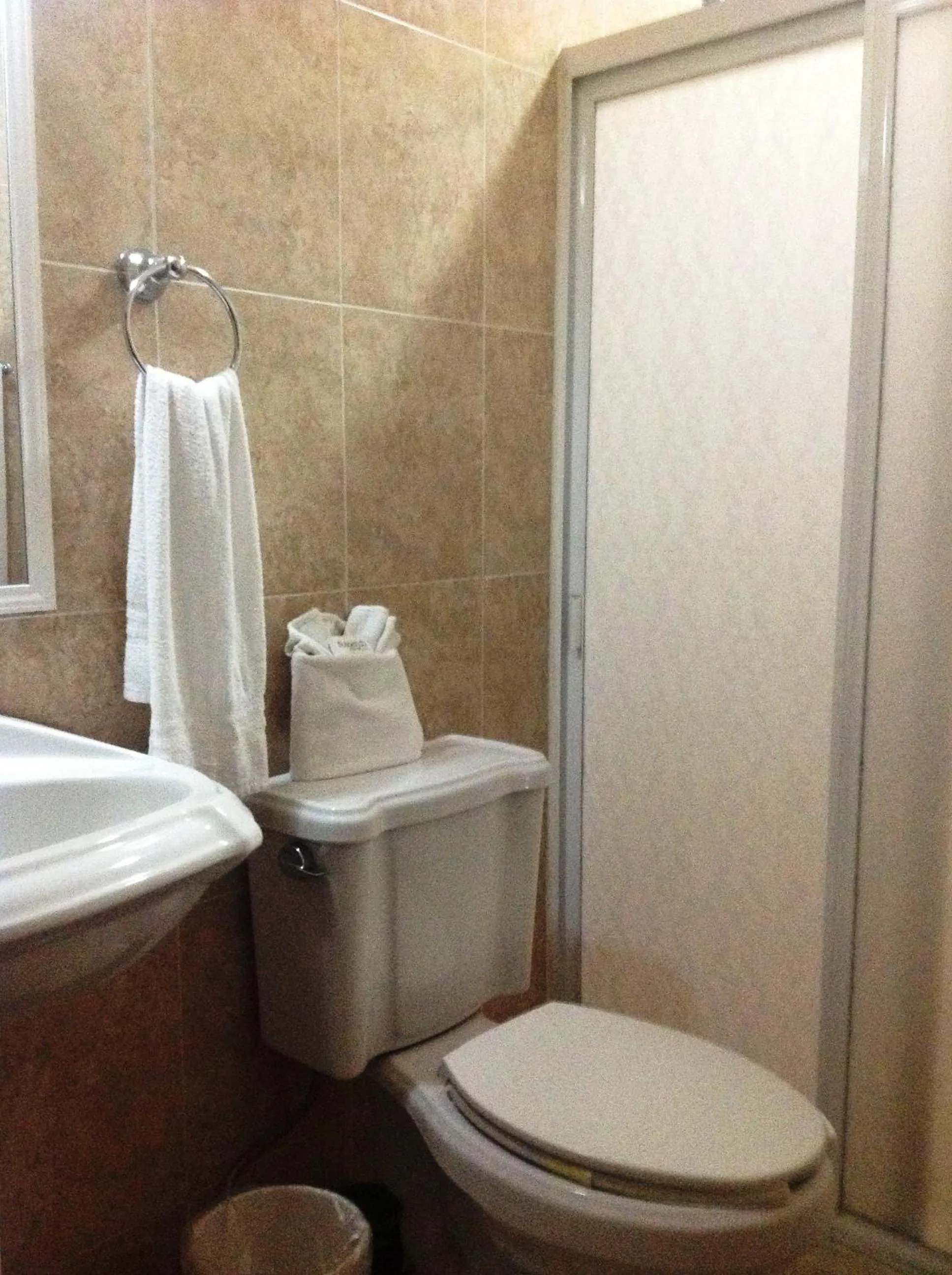 Bathroom in Plaza Jardin