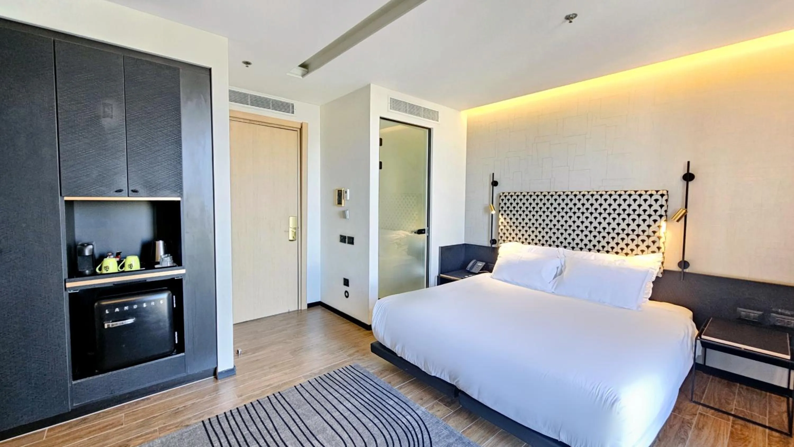 Staff, Bed in ABBA Hotel Tel Aviv-Yafo - Formerly Numa