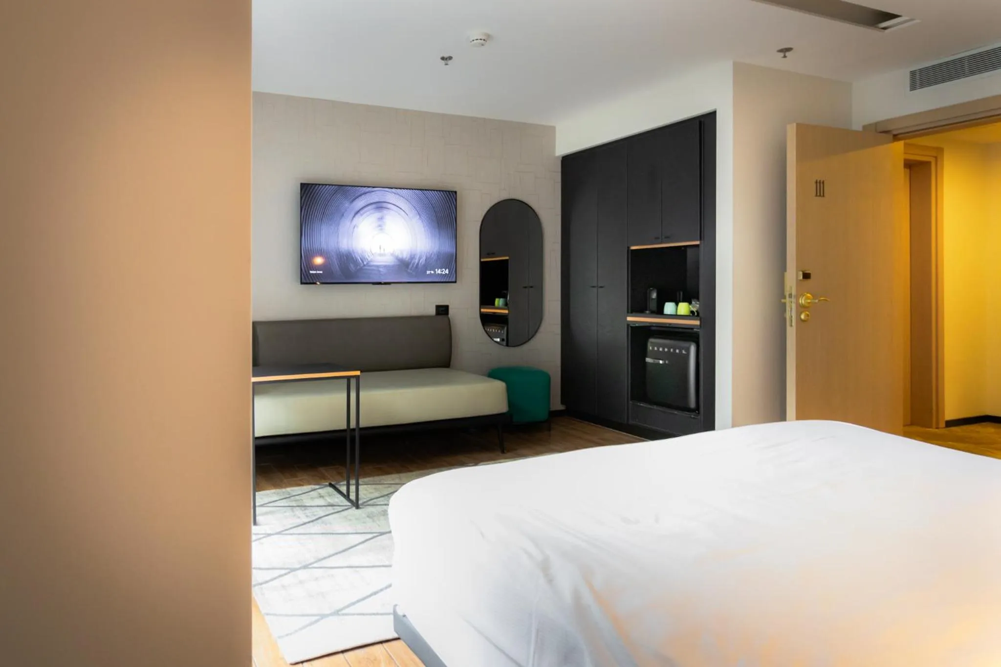 Photo of the whole room, Bed in ABBA Hotel Tel Aviv-Yafo - Formerly Numa