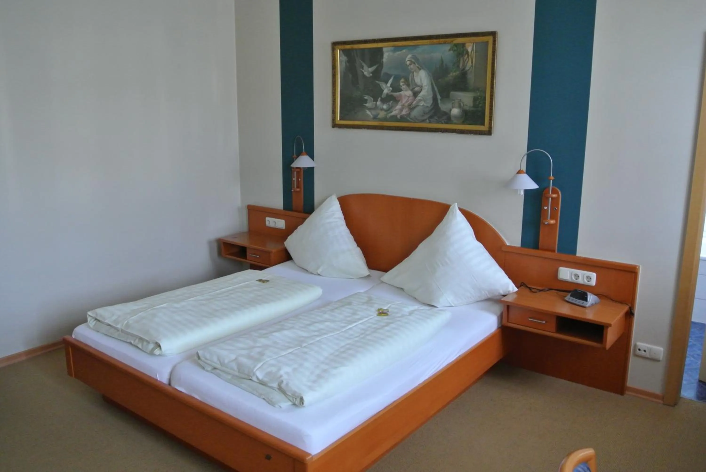 Bed in Hotel Daimerwirt