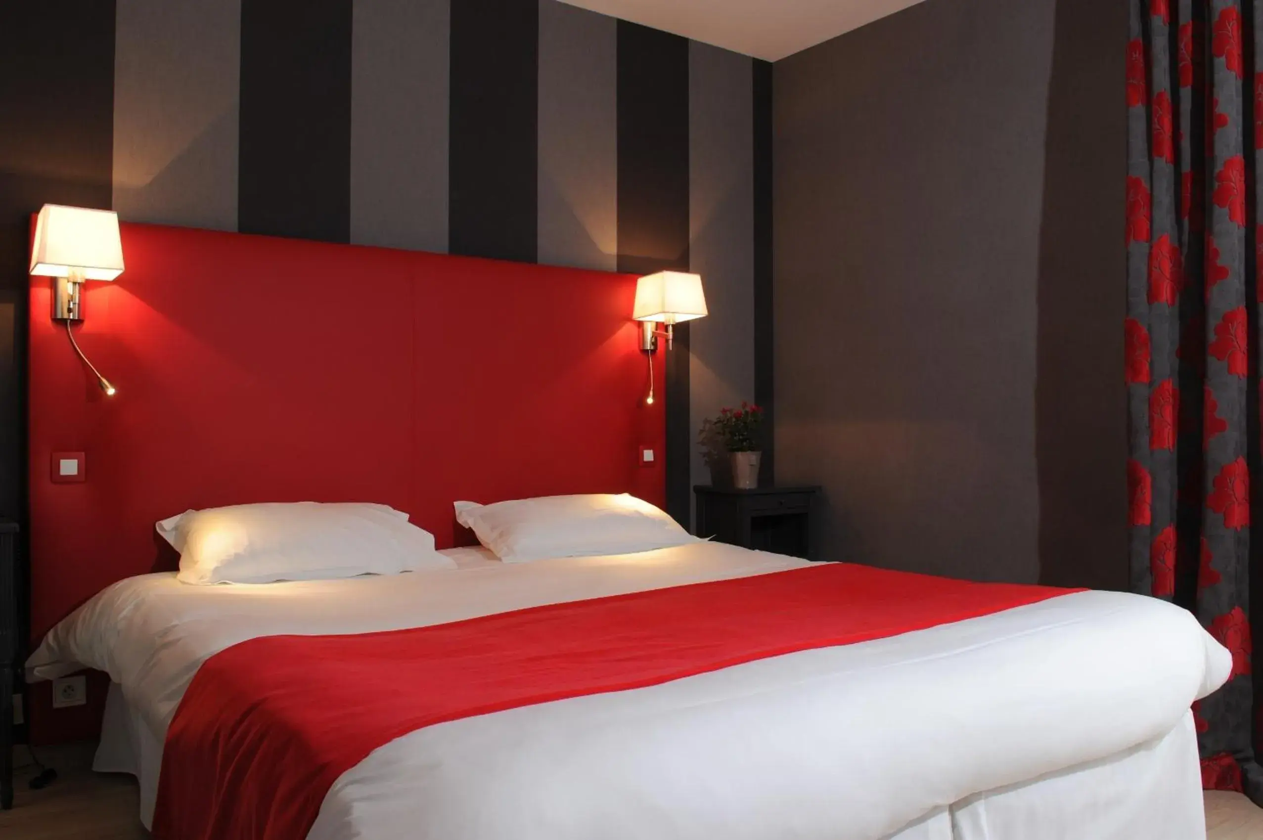 Superior Double Room in Hôtel Lutétia & Spa Superior Double Room in Hôtel Lutétia & Spa