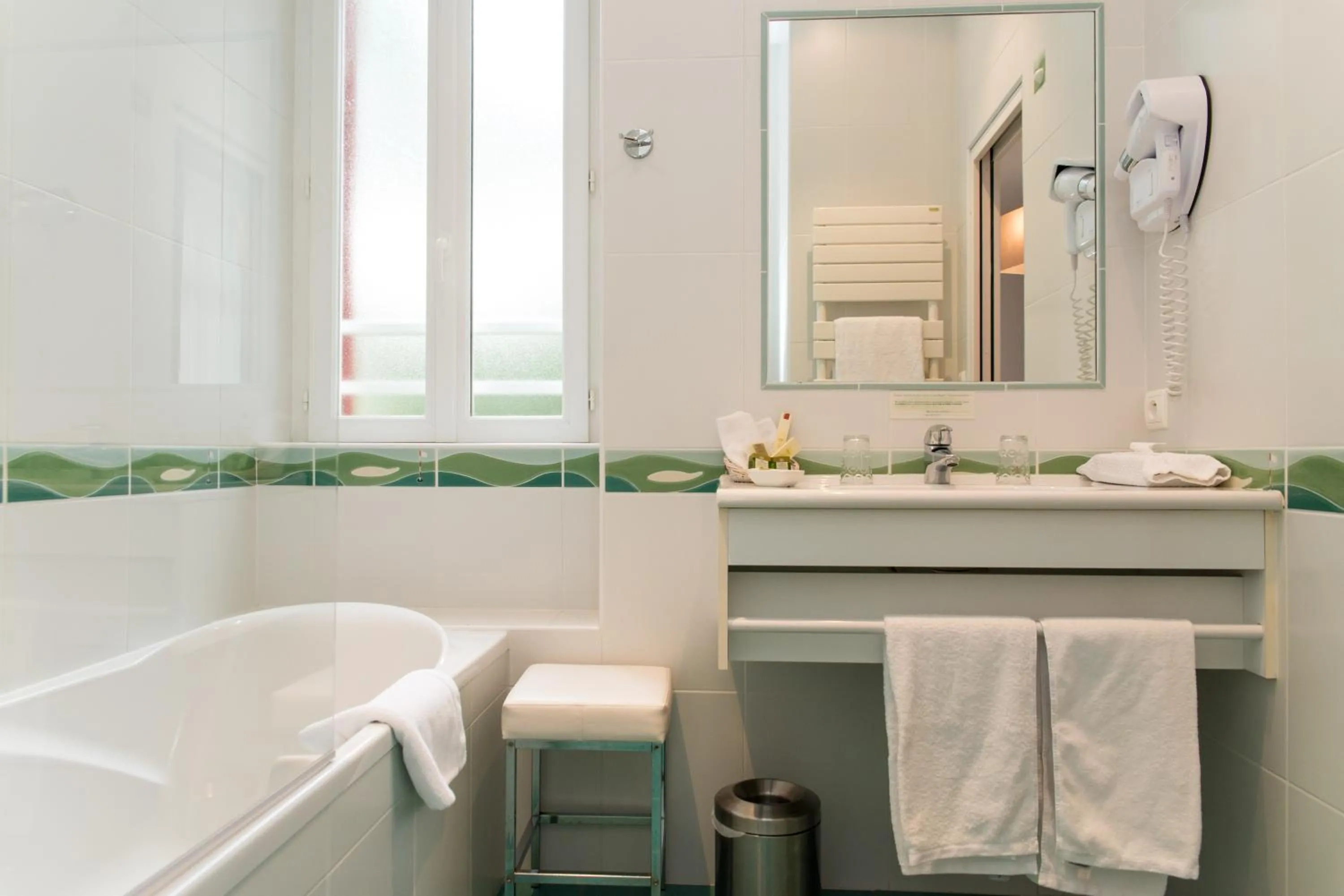 Bathroom in Hôtel Lutétia & Spa