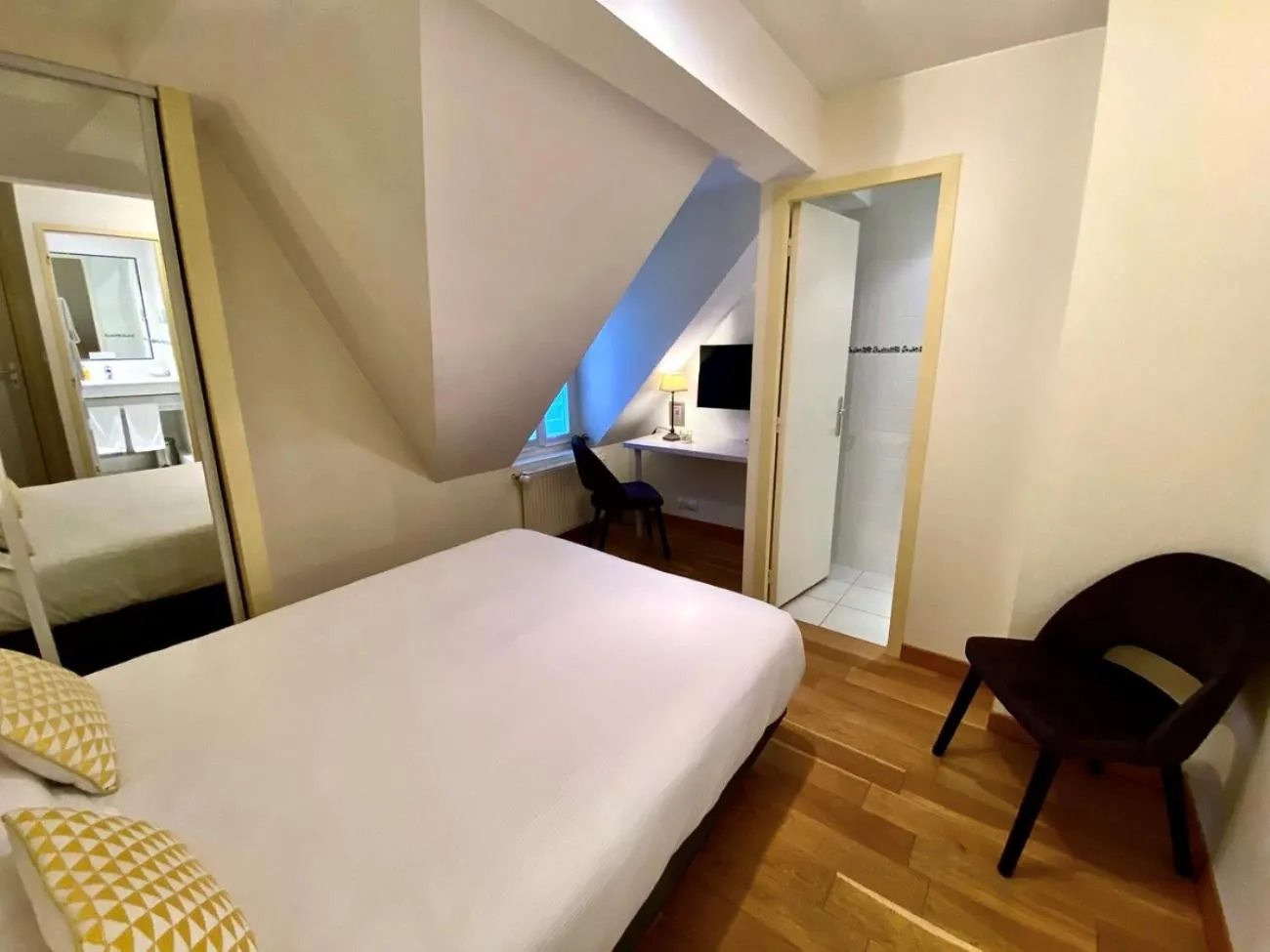 Bed in Hôtel Lutétia & Spa