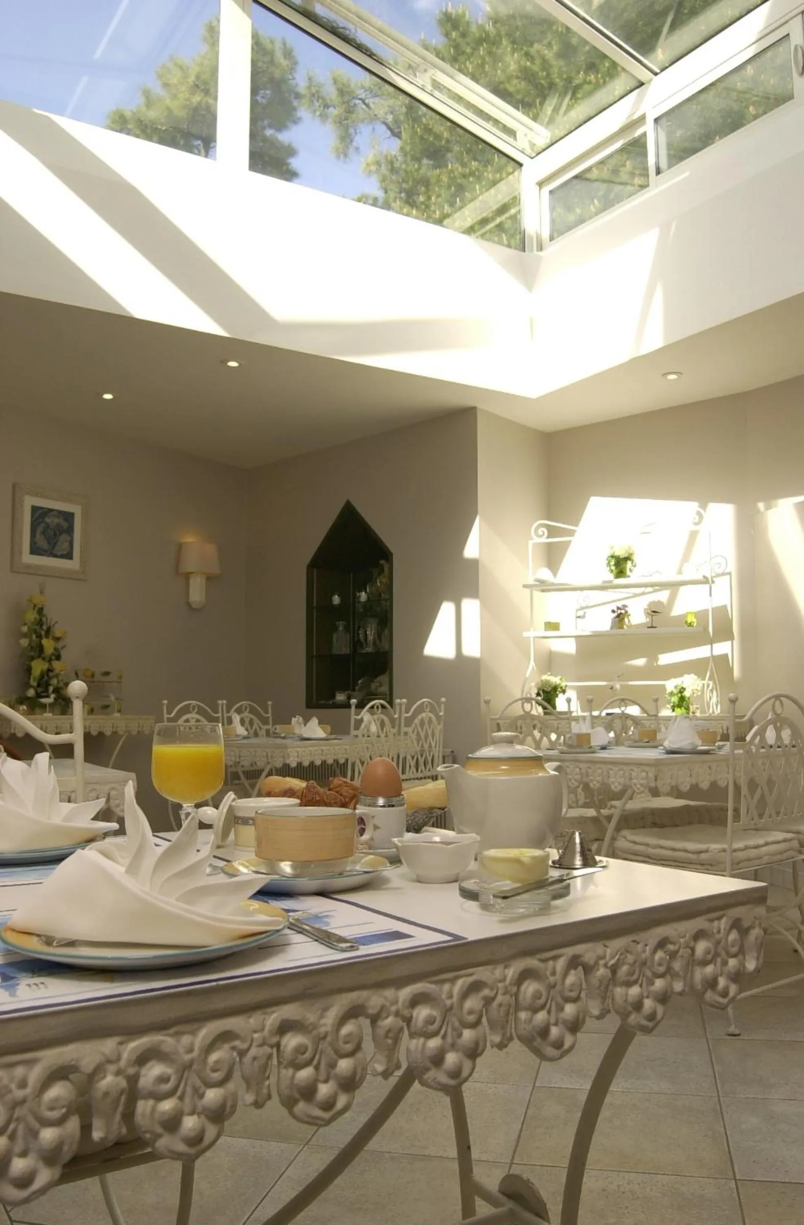 Restaurant/places to eat in Hôtel Lutétia & Spa