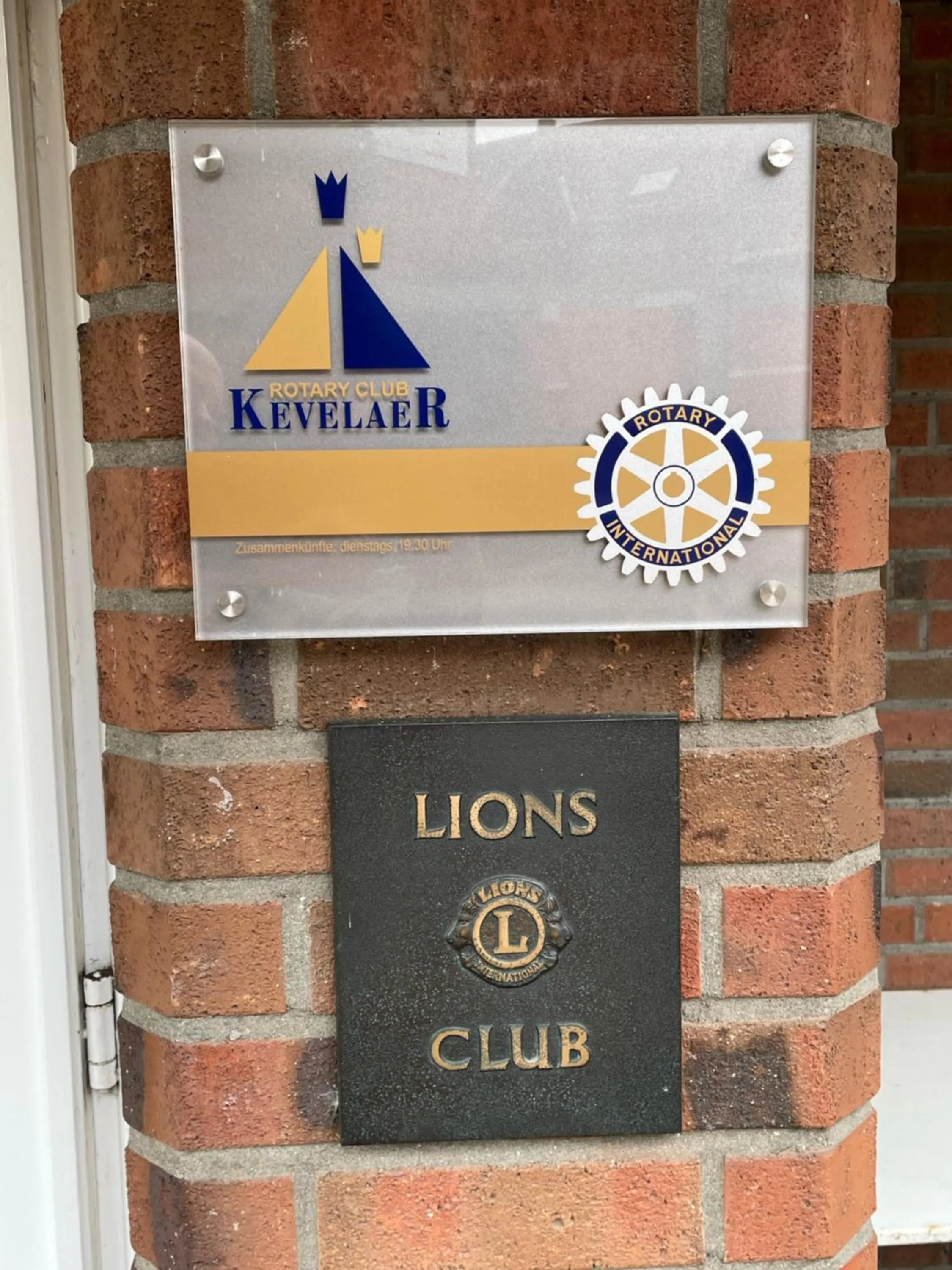 Property building in Hotel zur Brücke