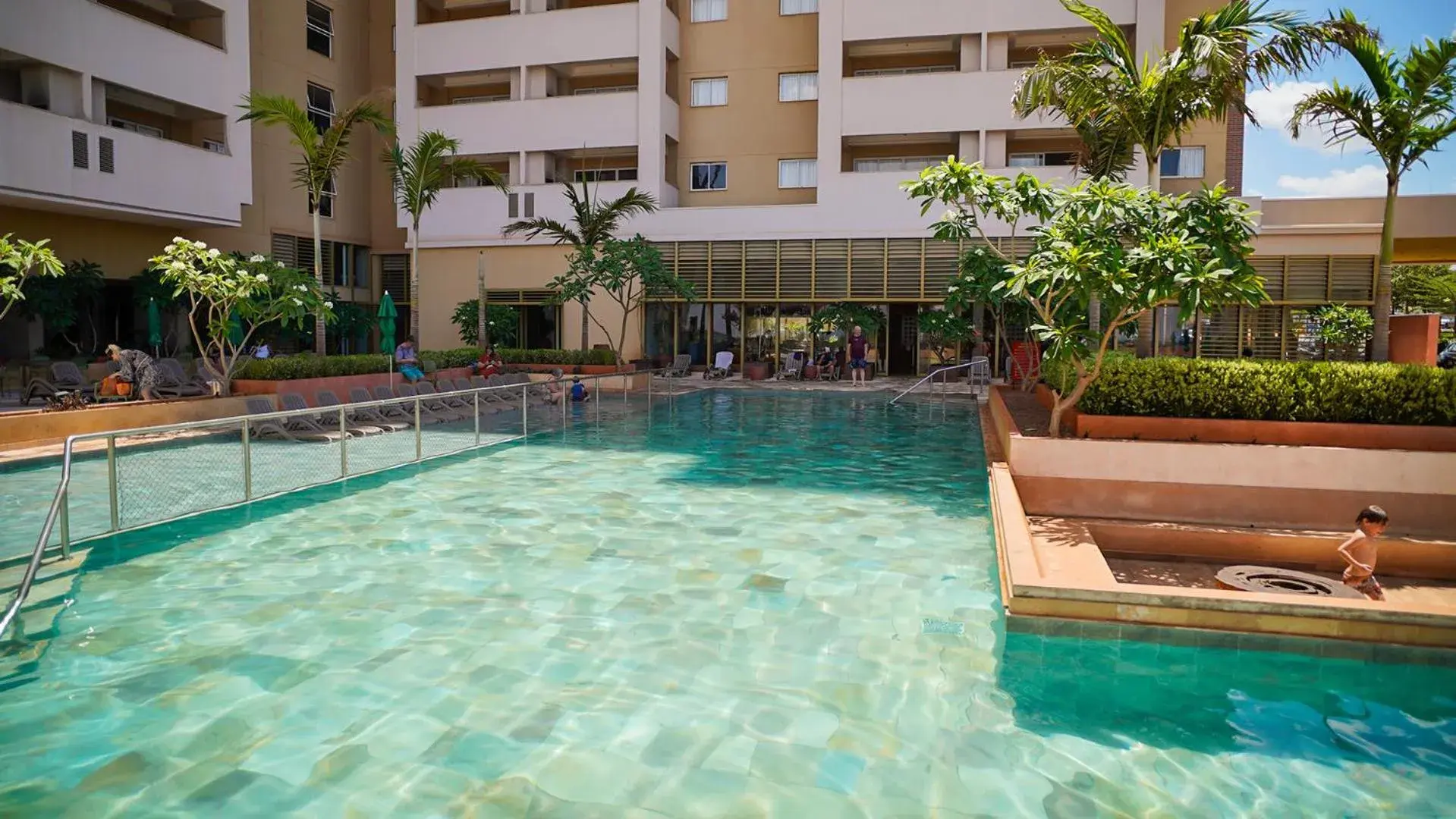 Swimming pool in Hot Beach Suites Swimming pool in Hot Beach Suites