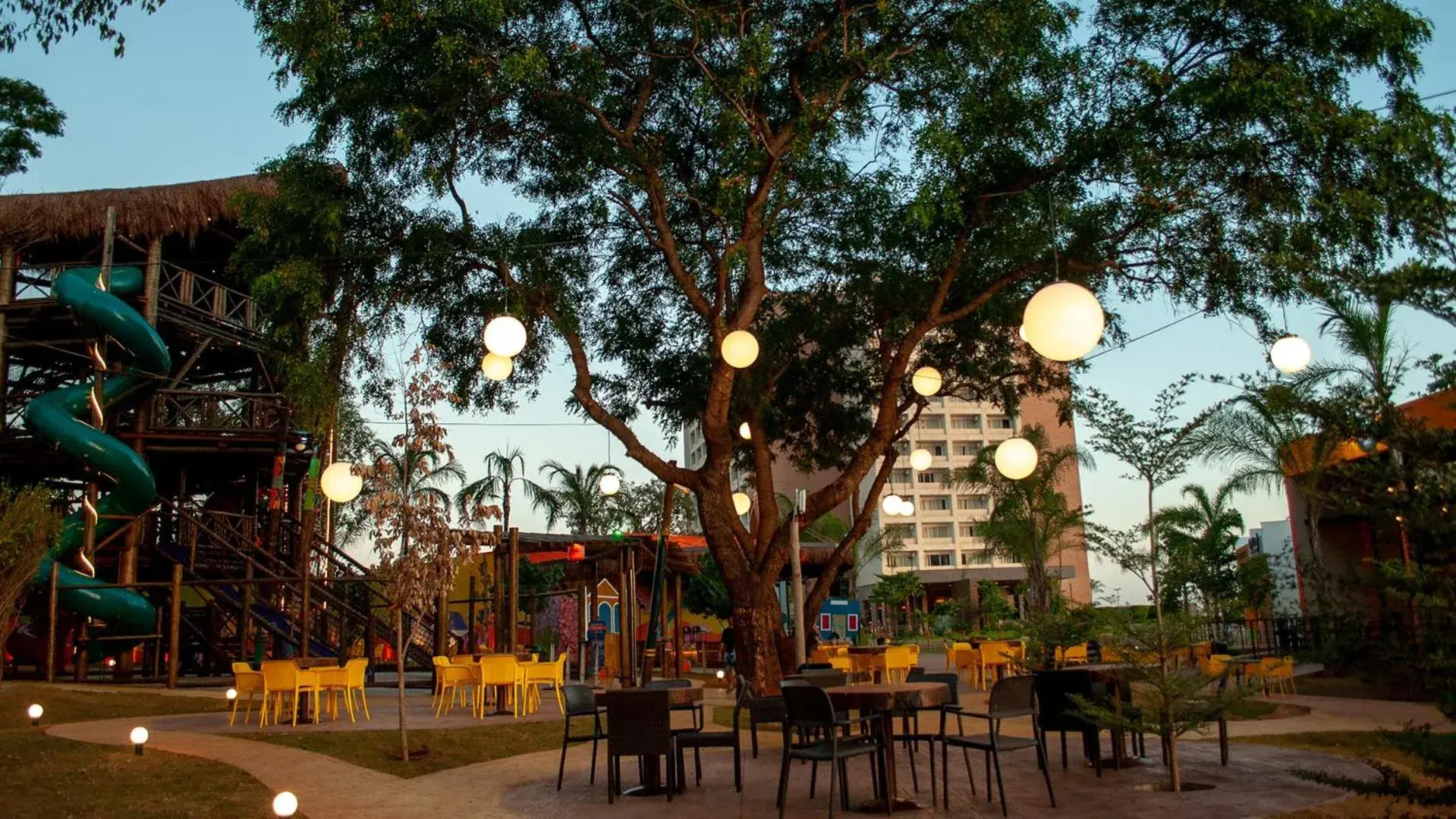 Property building in Hot Beach Suites Property building in Hot Beach Suites