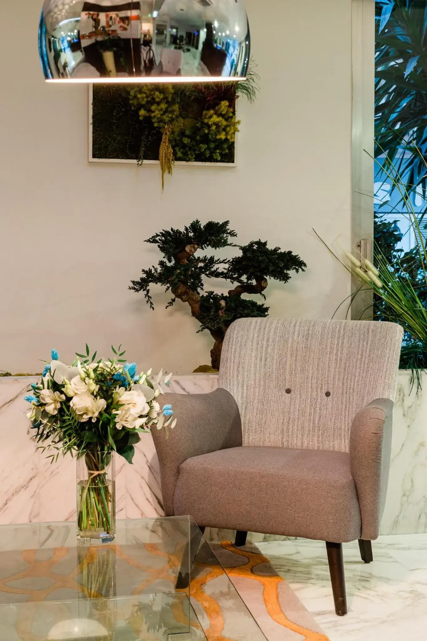 Lobby or reception in Hôtel Hélios Lobby or reception in Hôtel Hélios