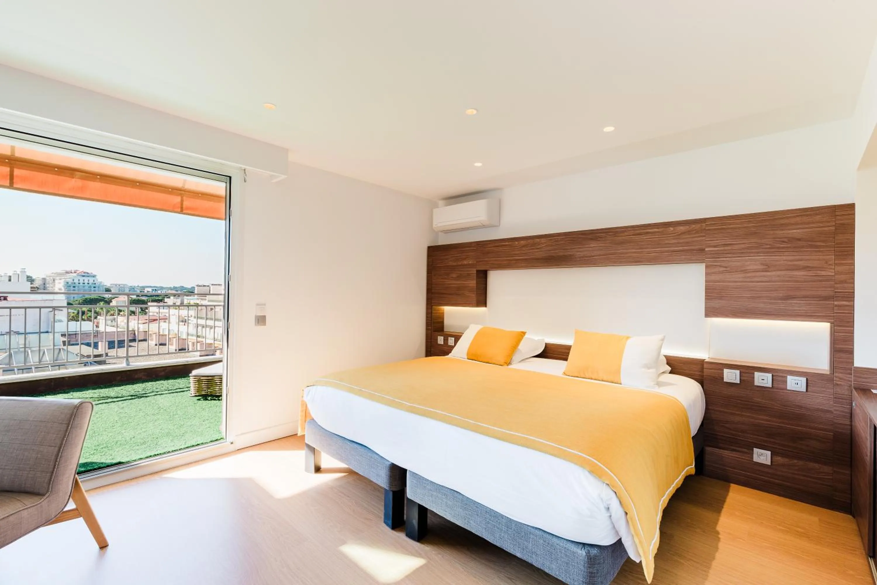 Bed in Hôtel Hélios