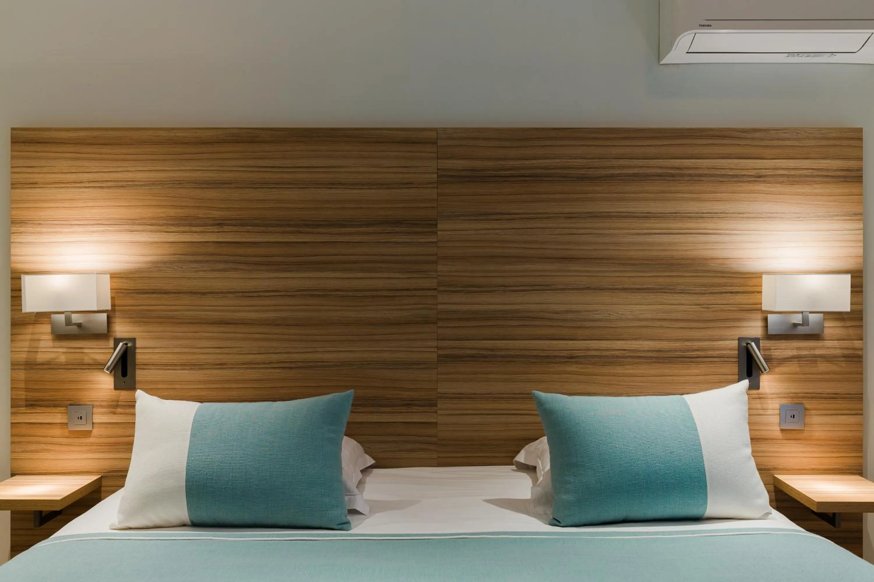 Bed in Hôtel Hélios