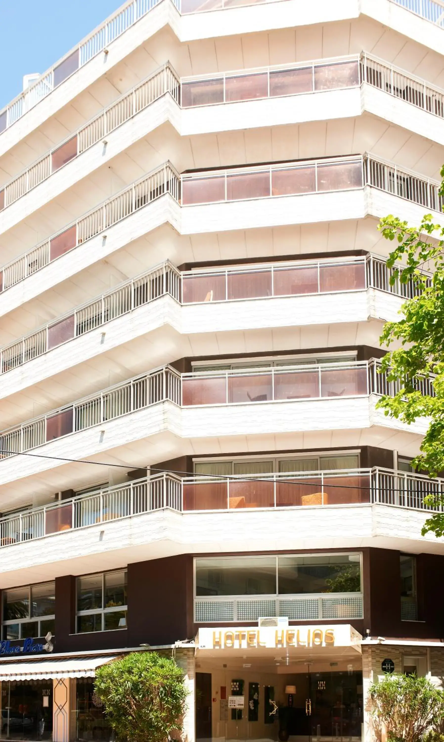 Facade/entrance in Hôtel Hélios Facade/entrance in Hôtel Hélios