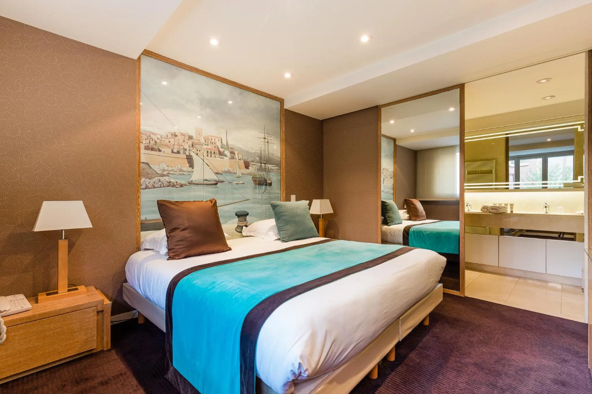 Bedroom, Bed in Hôtel Hélios