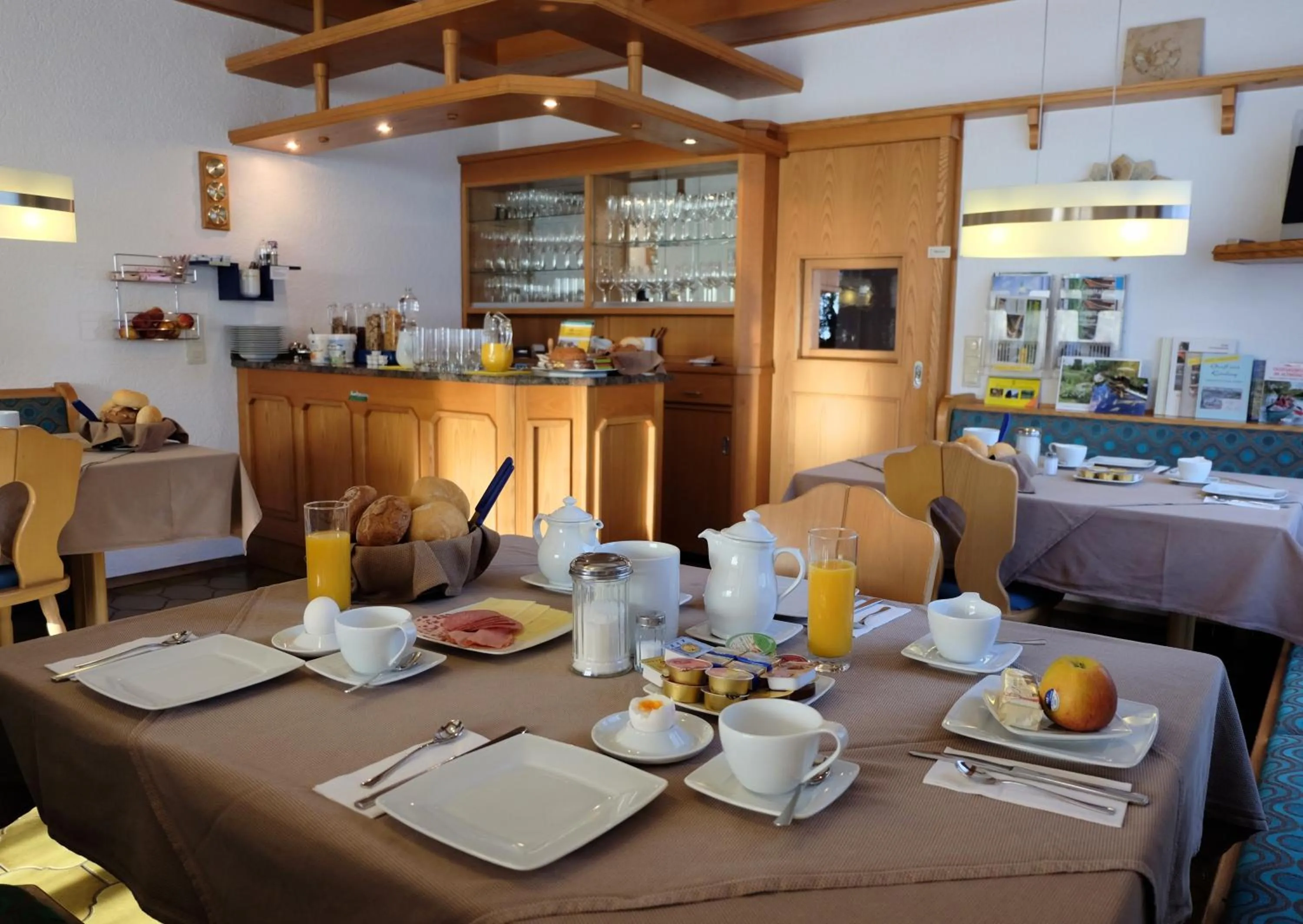 Restaurant/places to eat in Gästehaus Biedermann