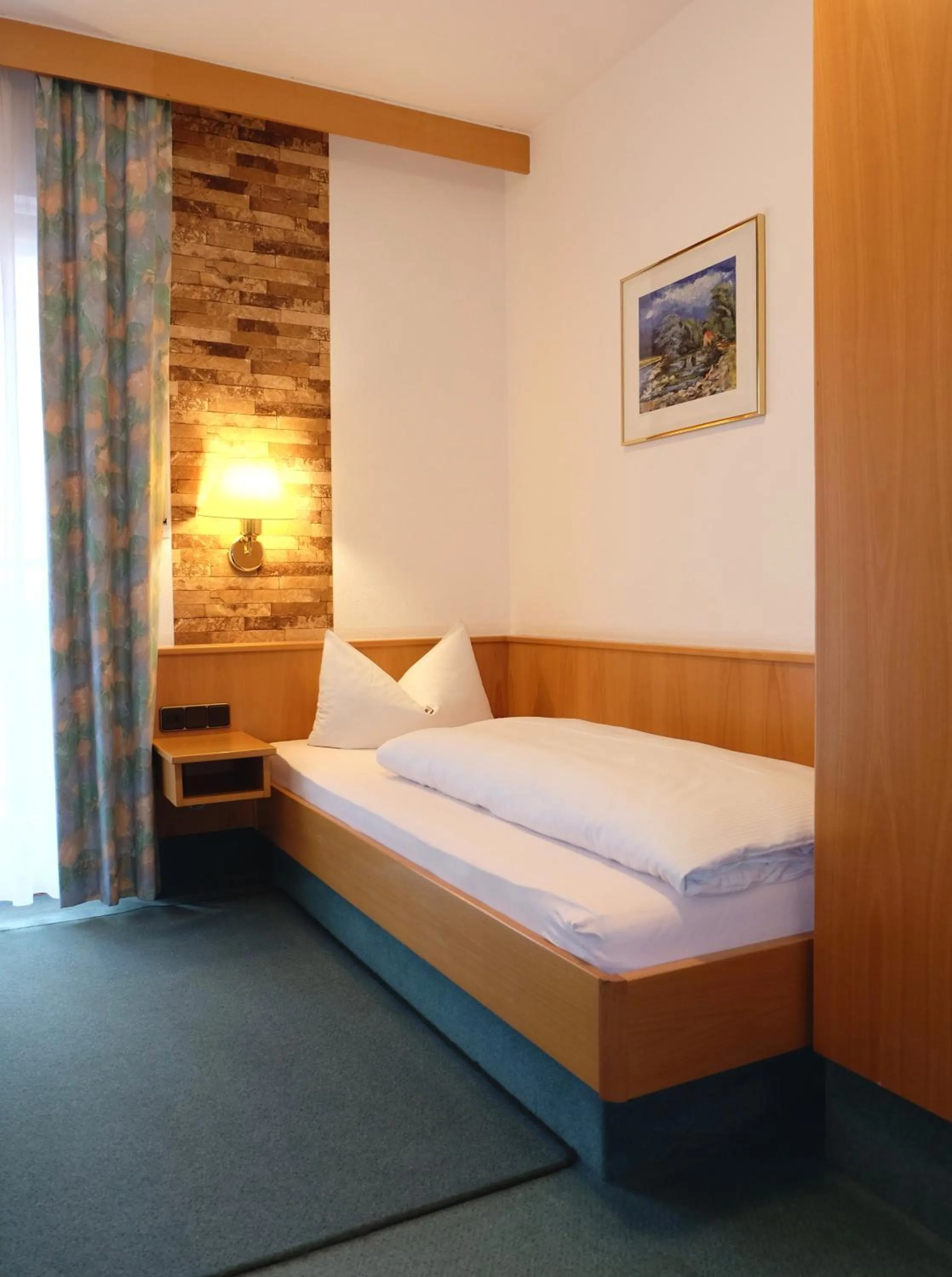 Photo of the whole room, Bed in Gästehaus Biedermann