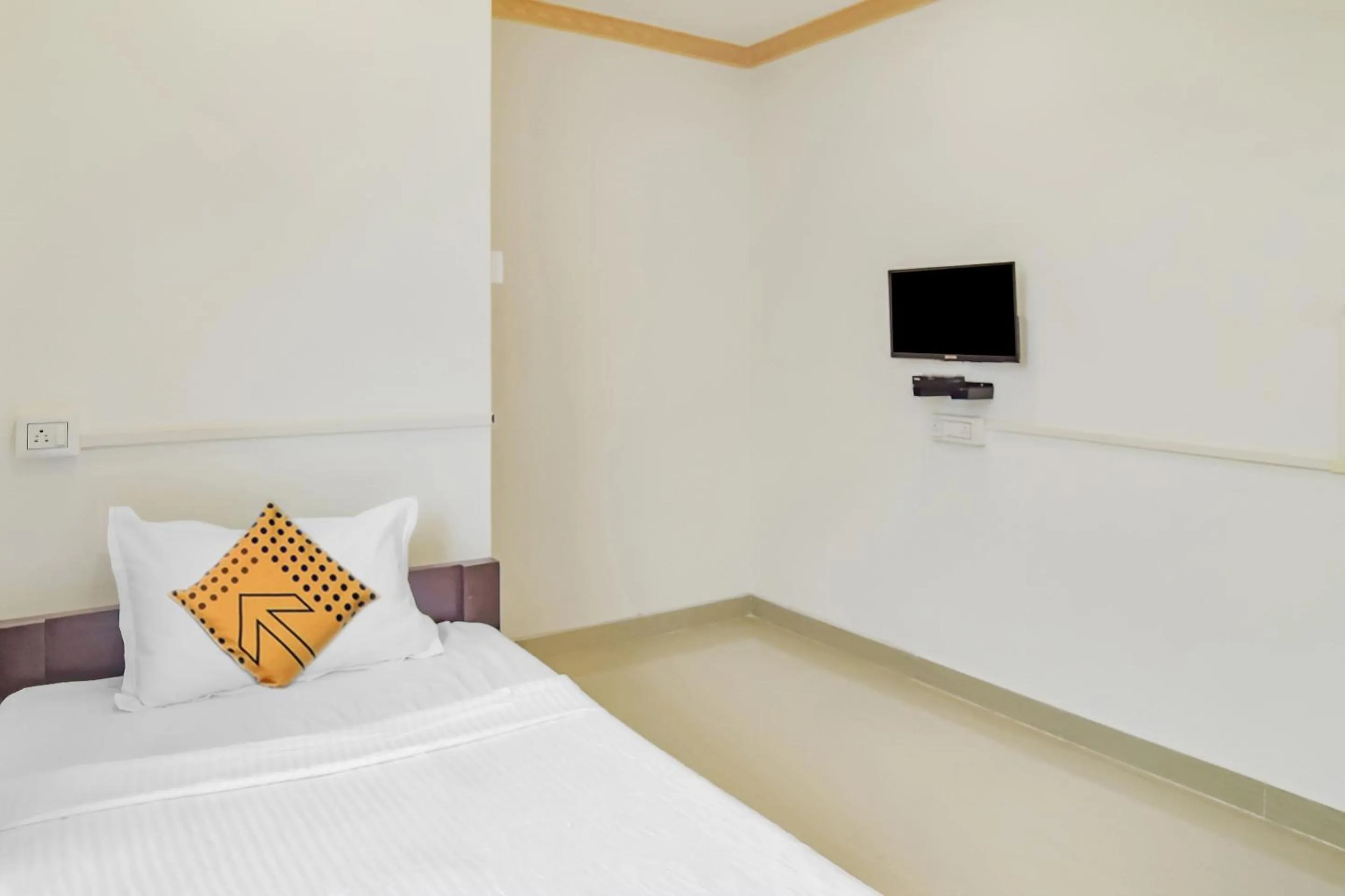 Bedroom, Bed in SPOT ON Nirvaan Guest House