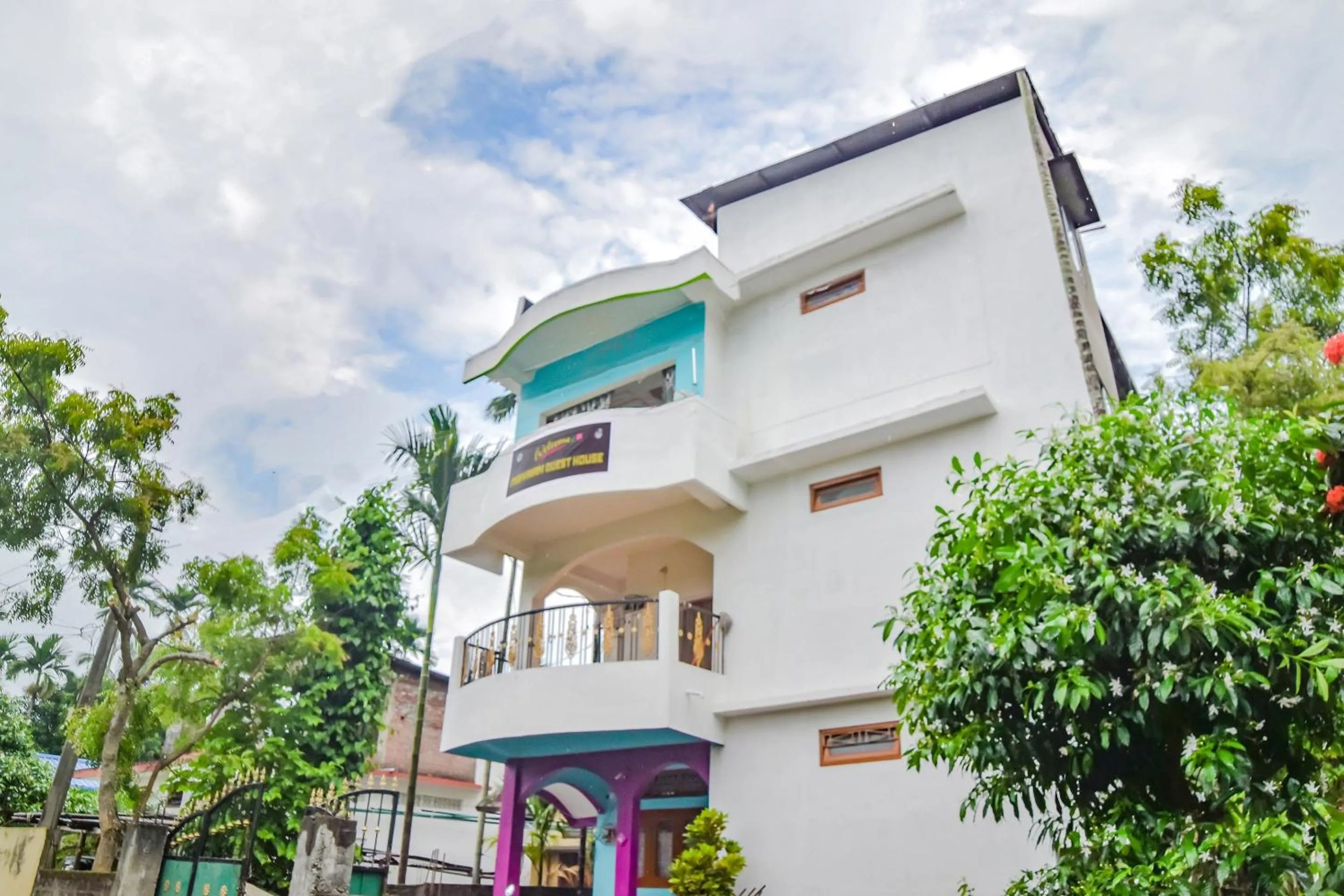 Facade/entrance in SPOT ON Nirvaan Guest House