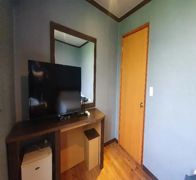 Communal lounge/ TV room in Bigso Stay Communal lounge/ TV room in Bigso Stay