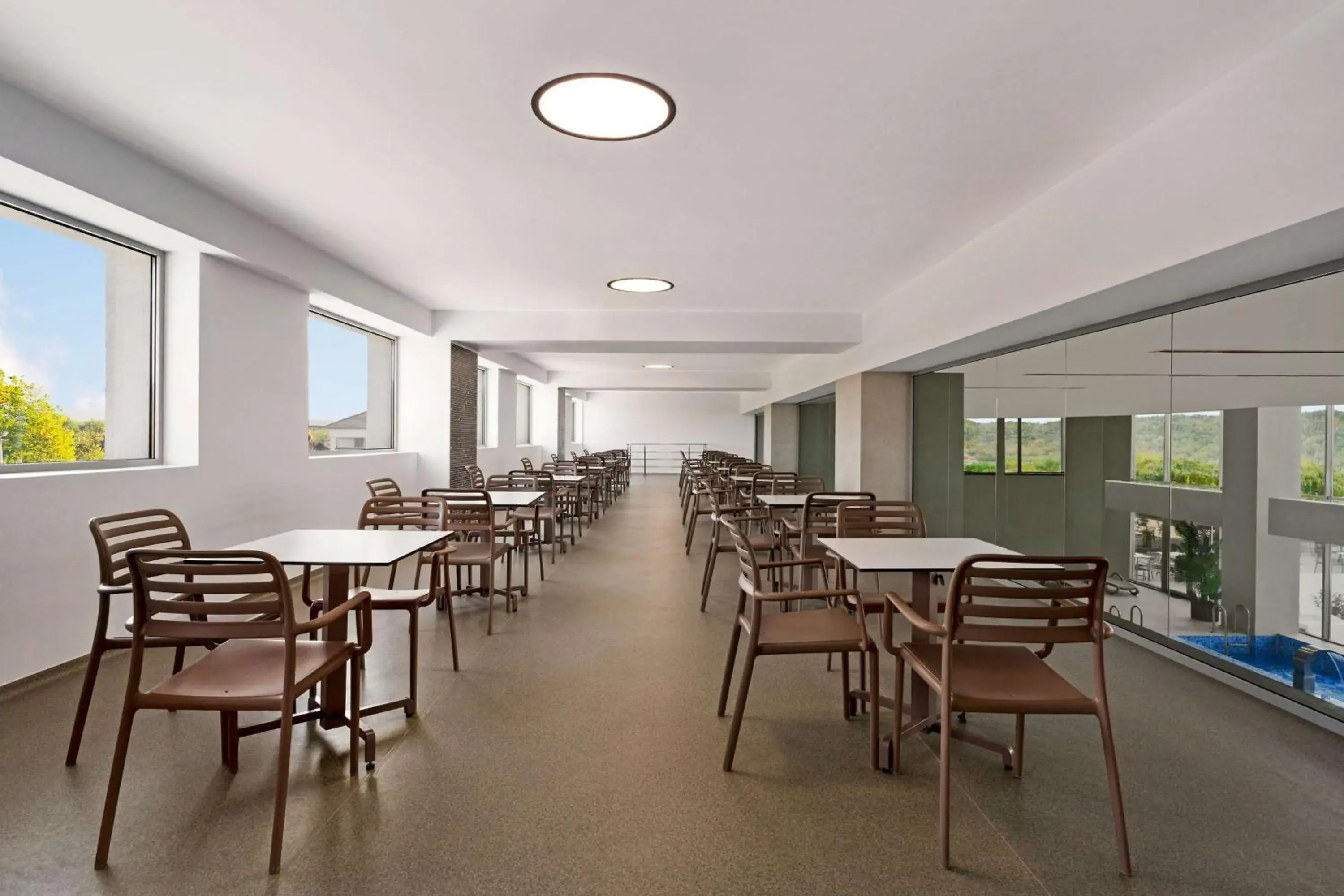 Lounge or bar in Ramada by Wyndham Targu Jiu Lounge or bar in Ramada by Wyndham Targu Jiu