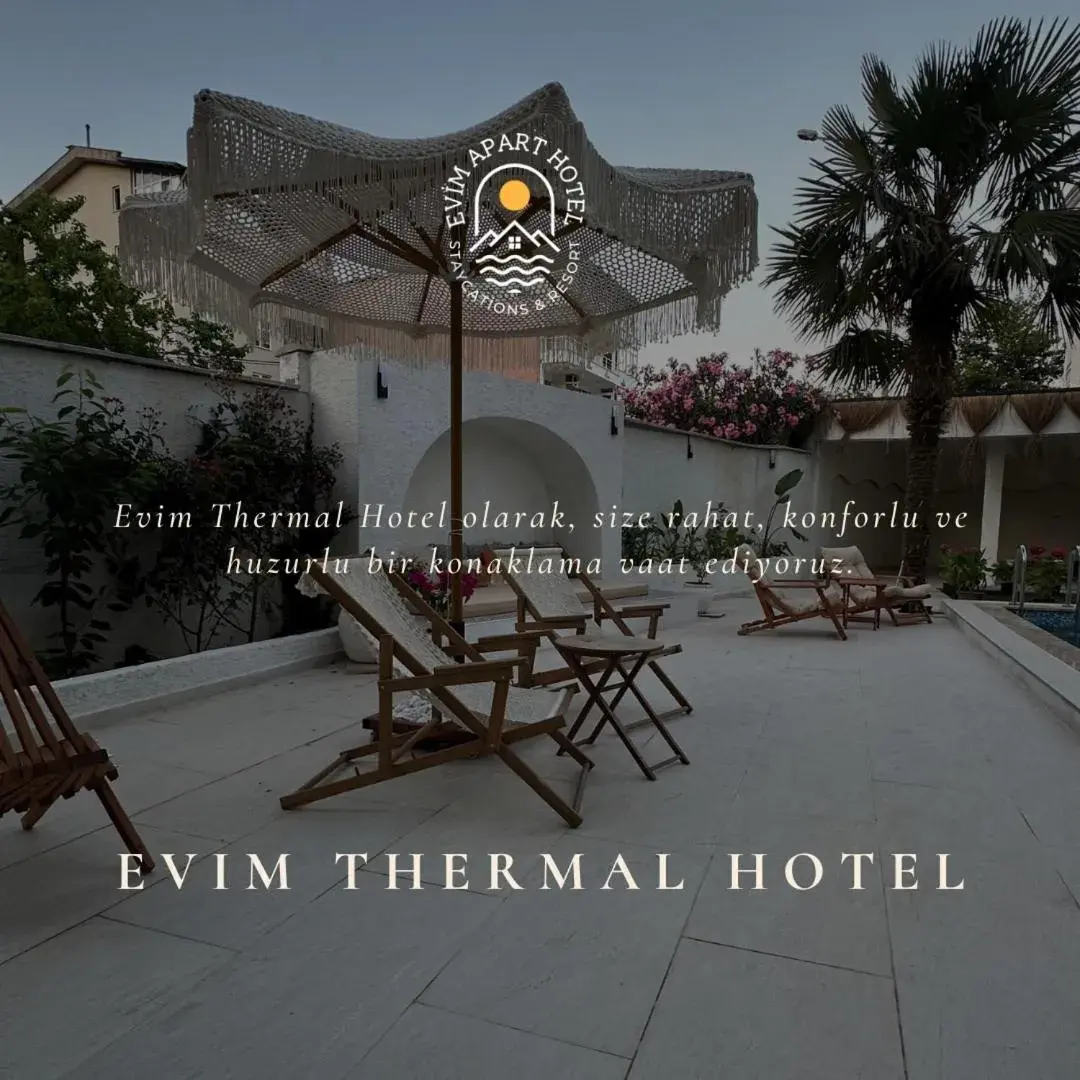 Pool view in EVİM APART HOTEL Pool view in EVİM APART HOTEL