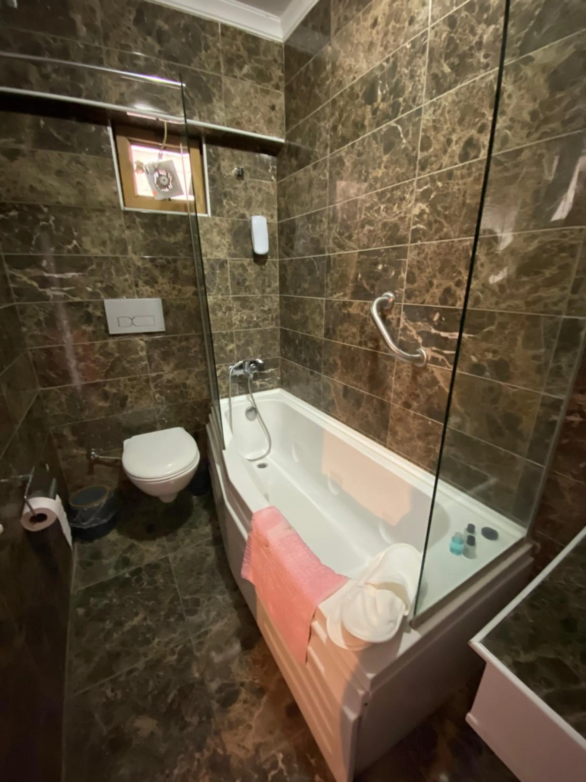 Bathroom in EVİM APART HOTEL