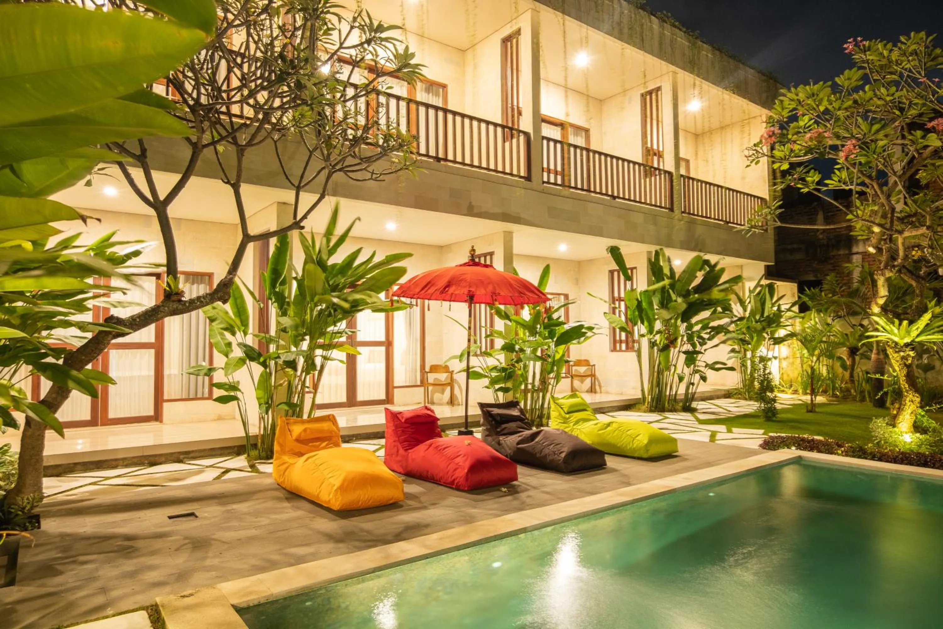 Swimming pool in Mupu Jana G.House Keramas