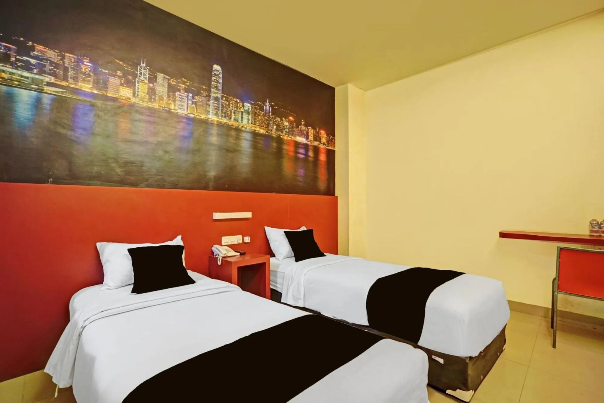 Bedroom, Bed in Townhouse Oak Malang near ITN Malang formerly Fariz Hotel Singosari