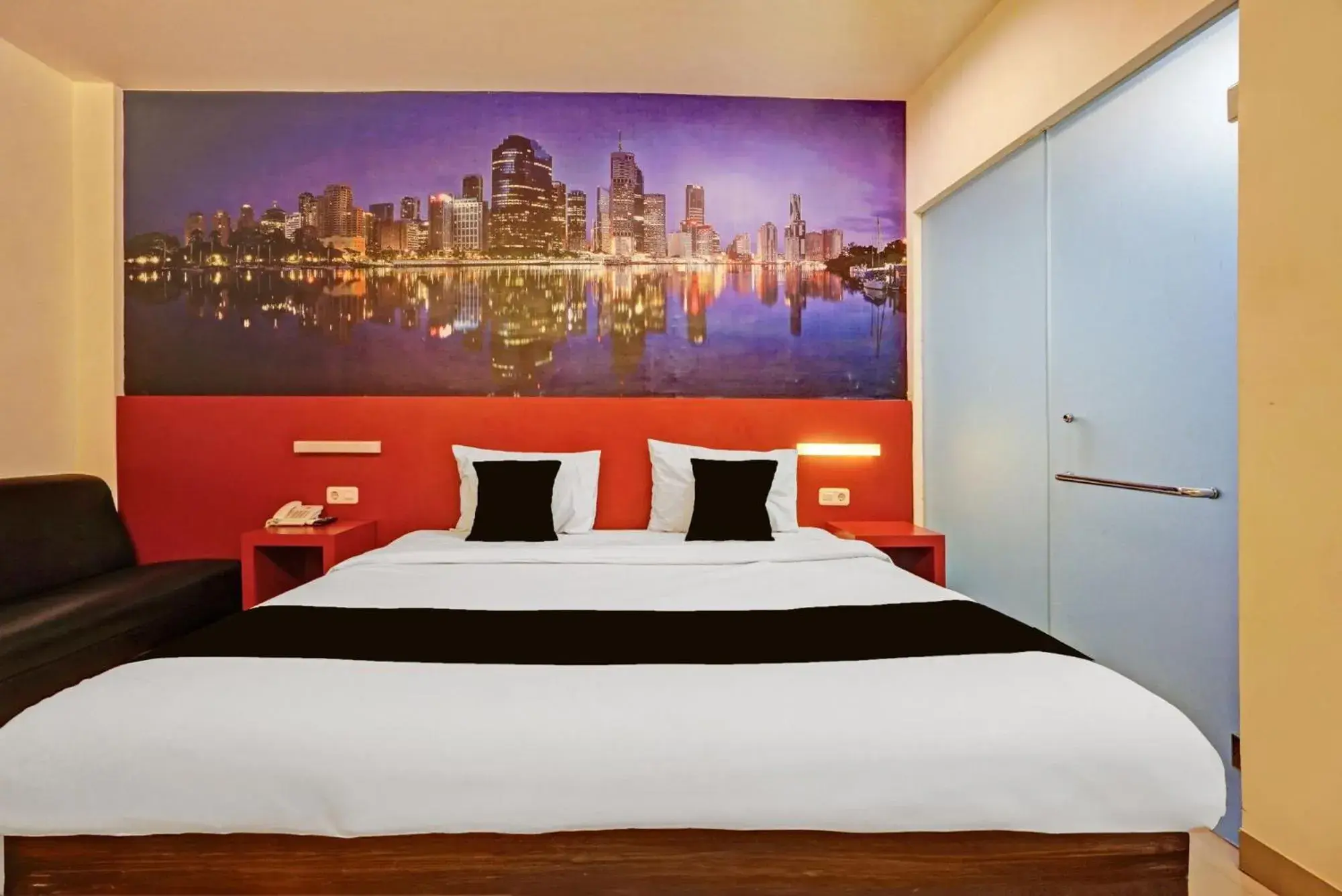 Bedroom, Bed in Townhouse Oak Malang near ITN Malang formerly Fariz Hotel Singosari Bedroom, Bed in Townhouse Oak Malang near ITN Malang formerly Fariz Hotel Singosari