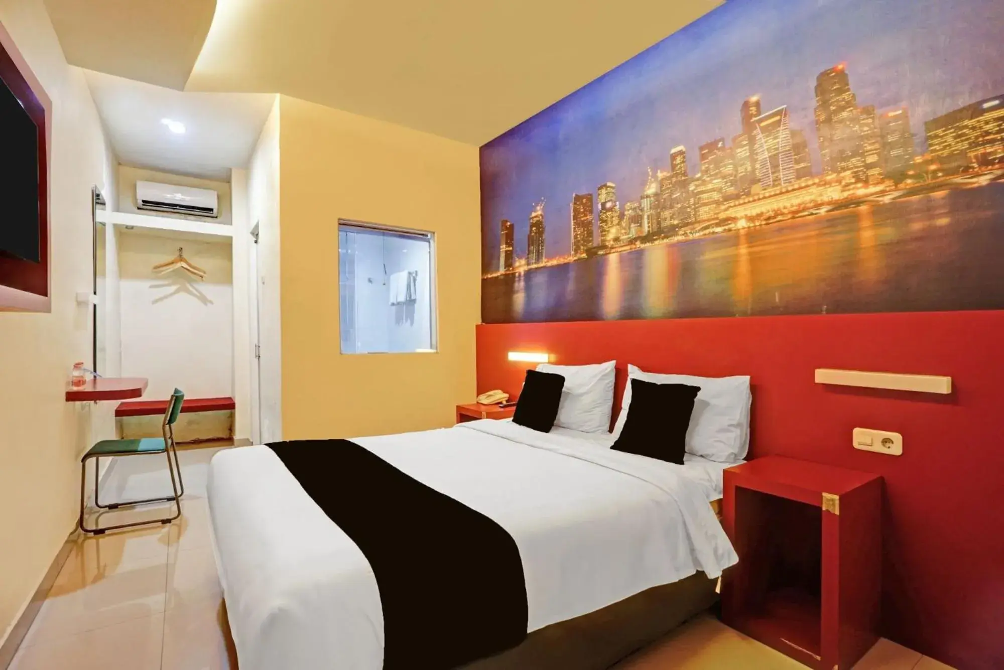 Bedroom, Bed in Townhouse Oak Malang near ITN Malang formerly Fariz Hotel Singosari Bedroom, Bed in Townhouse Oak Malang near ITN Malang formerly Fariz Hotel Singosari