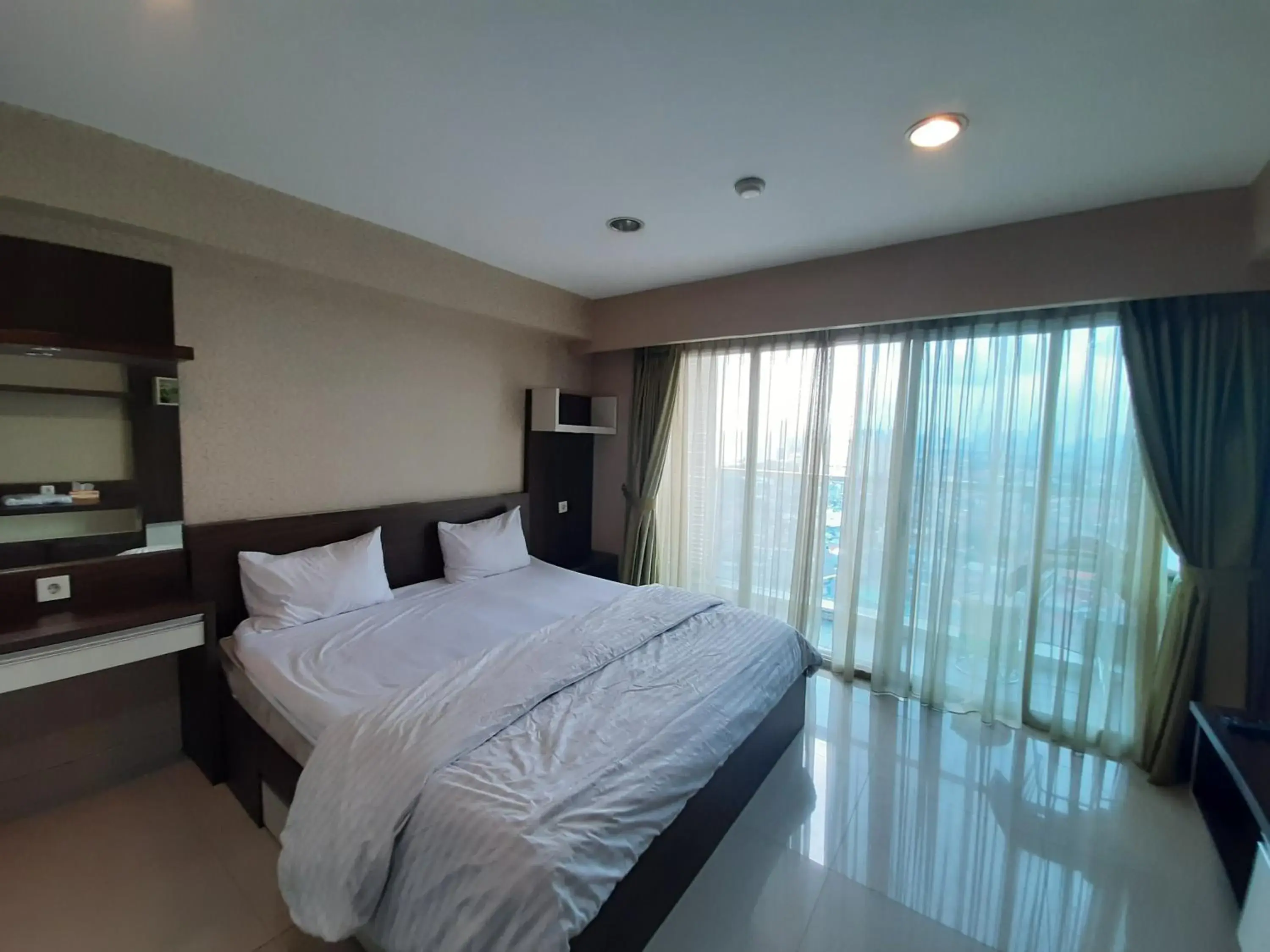 Bedroom, Bed in Cozy Tamansari Hive Cawang by Bonzela Property Bedroom, Bed in Cozy Tamansari Hive Cawang by Bonzela Property