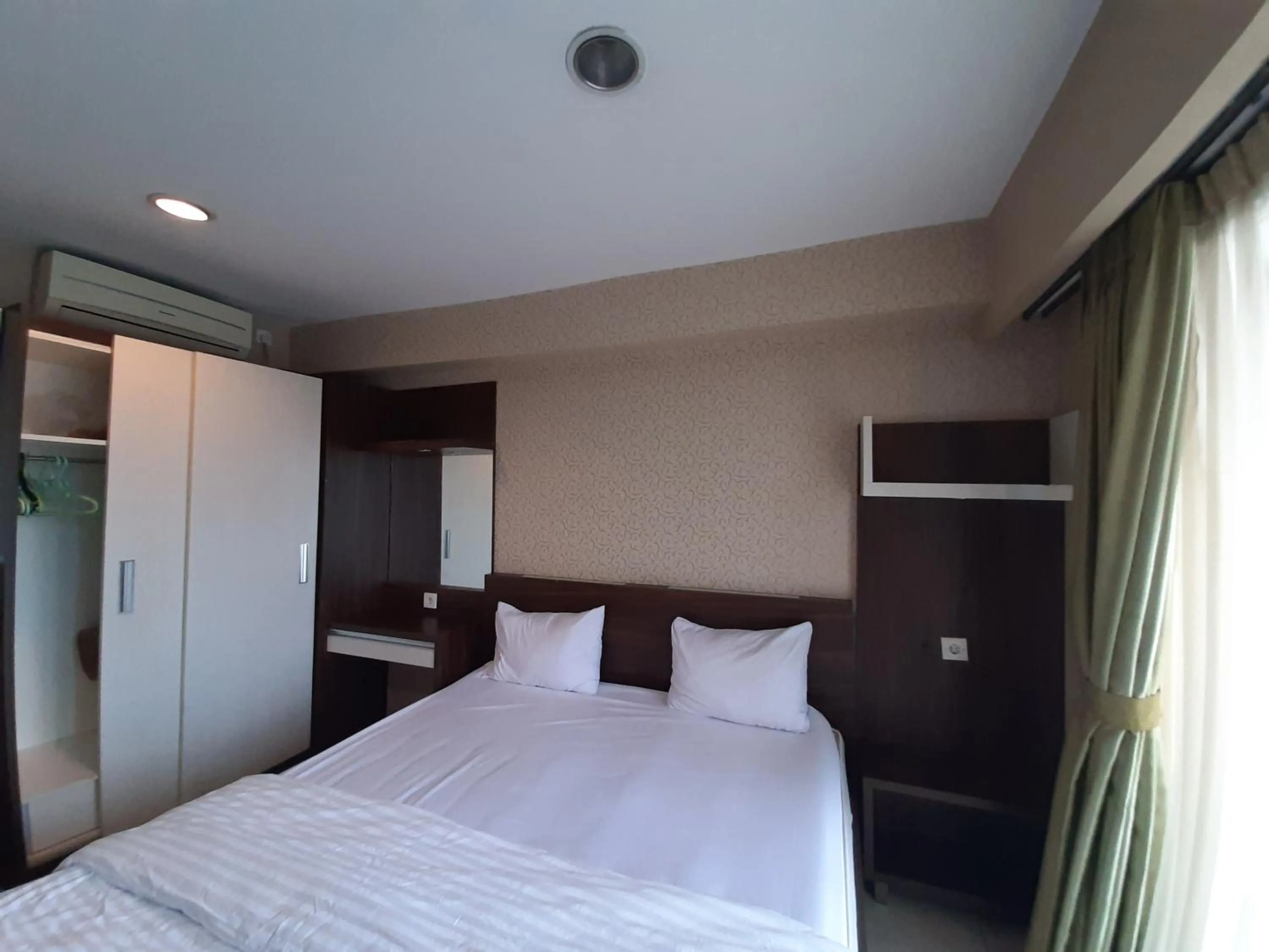 Bedroom, Bed in Cozy Tamansari Hive Cawang by Bonzela Property