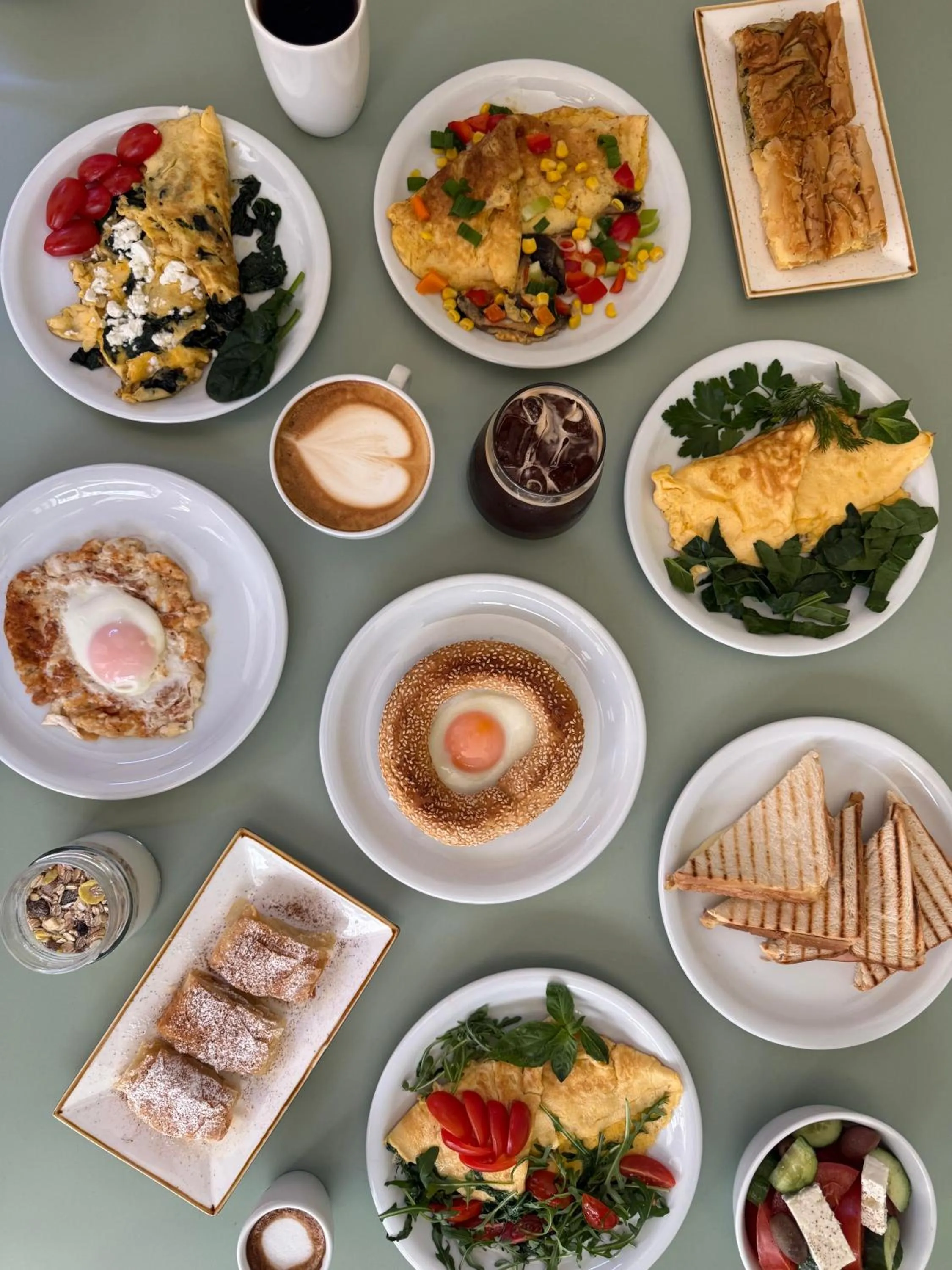 Restaurant/places to eat in The Maroon Bottle Hotel