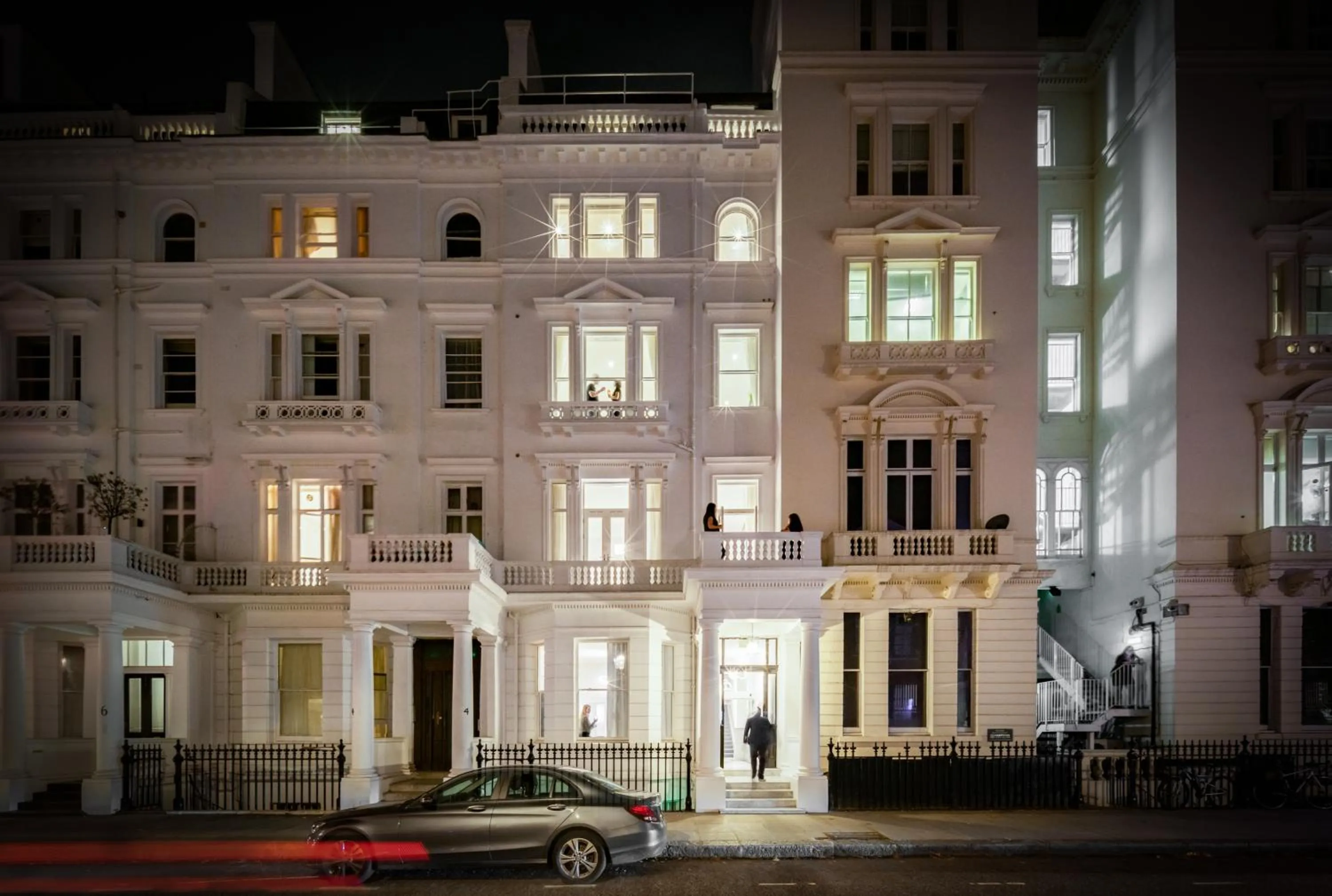 Property building in No. 2 Queensberry Place by Stayo