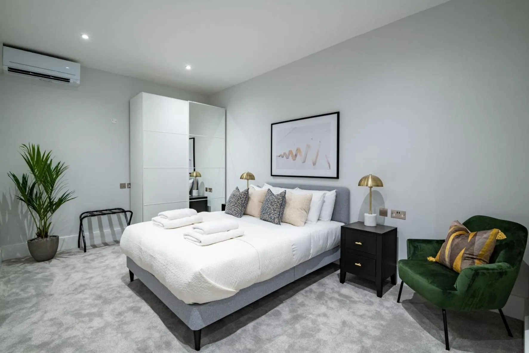 Bed in No. 2 Queensberry Place by Stayo