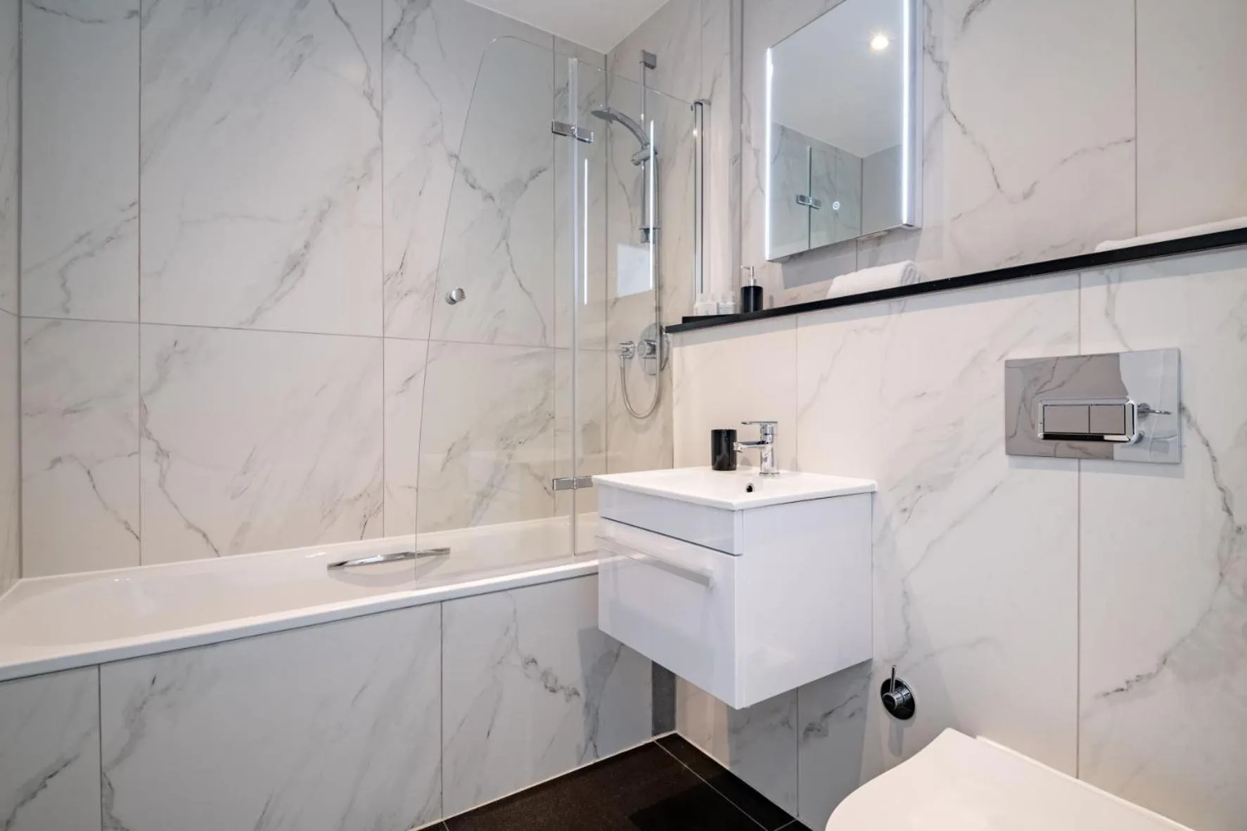 Shower in No. 2 Queensberry Place by Stayo