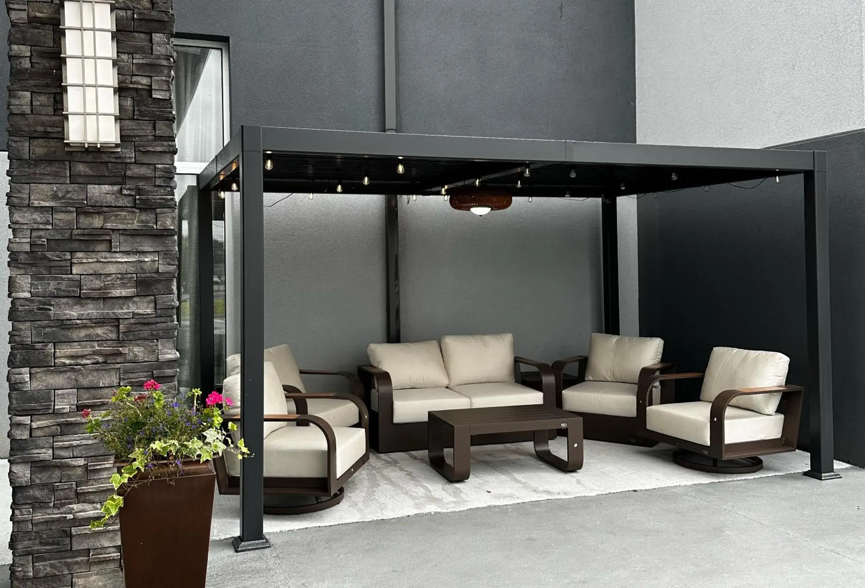 Property building in Wingate by Wyndham Murfreesboro-NEAR MTSU Property building in Wingate by Wyndham Murfreesboro-NEAR MTSU