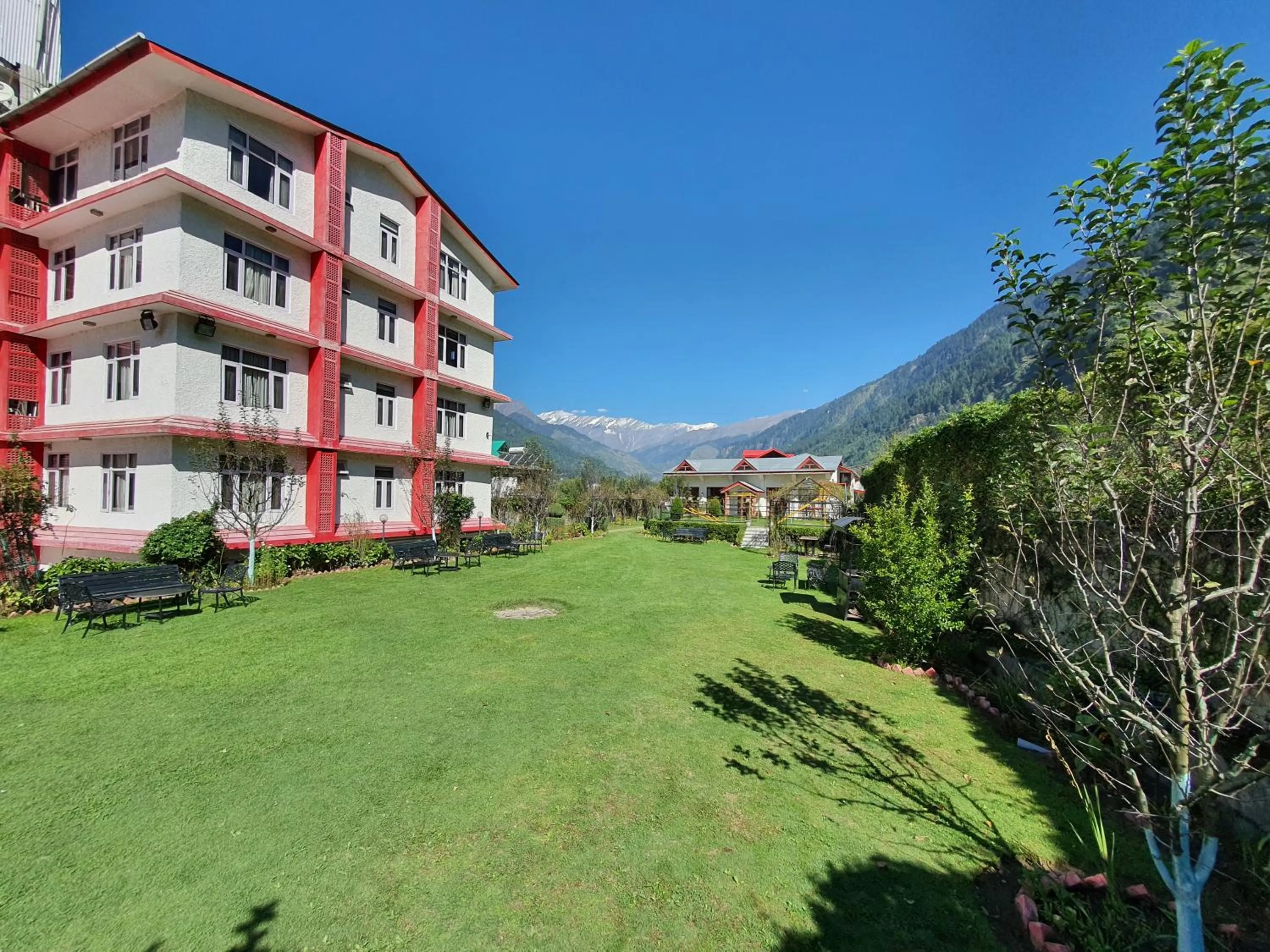 Property building in De Vivendi Resorts, Manali with 35000 Sqft Open Lawn