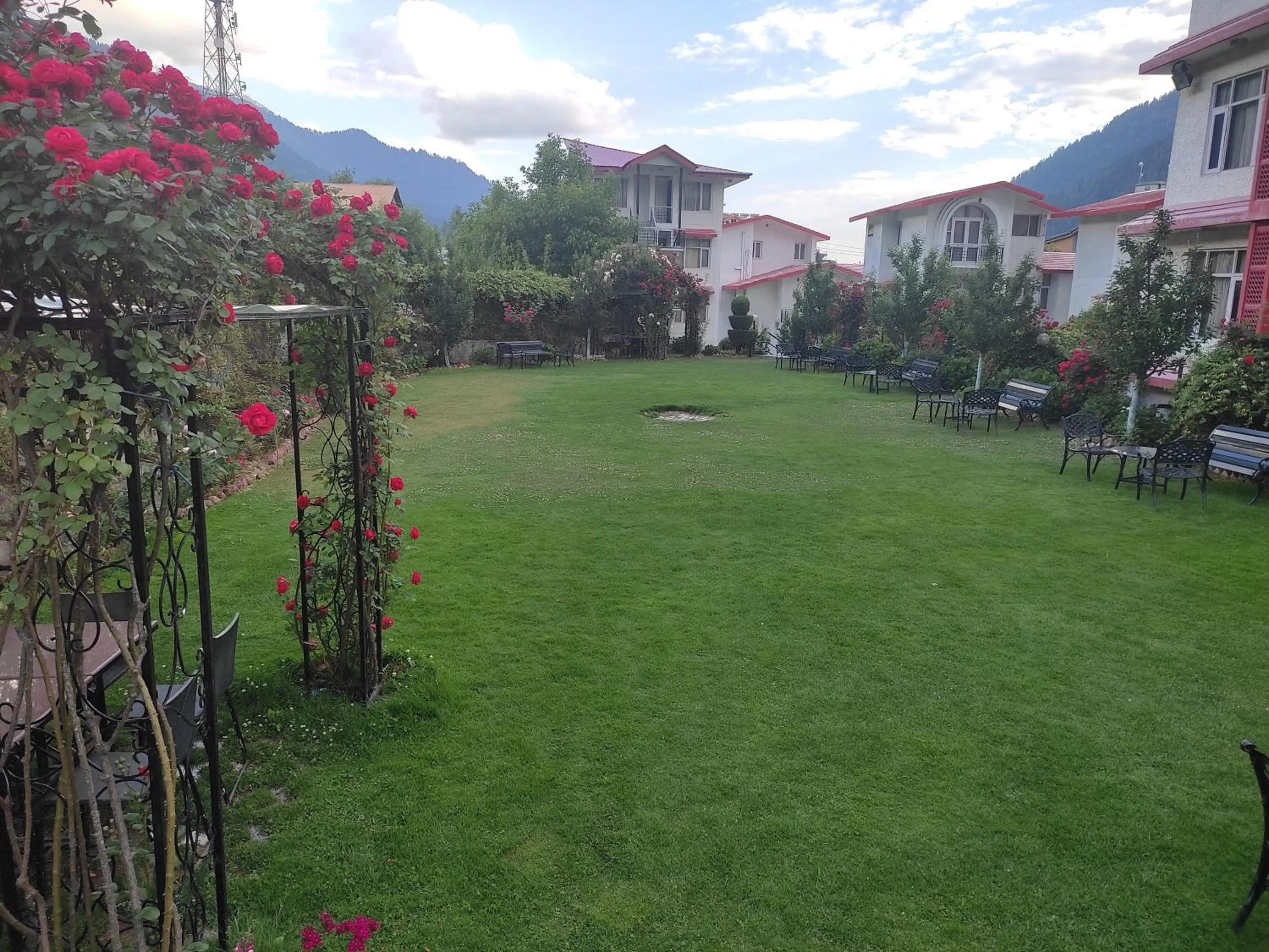 Property building in De Vivendi Resorts, Manali with 35000 Sqft Open Lawn