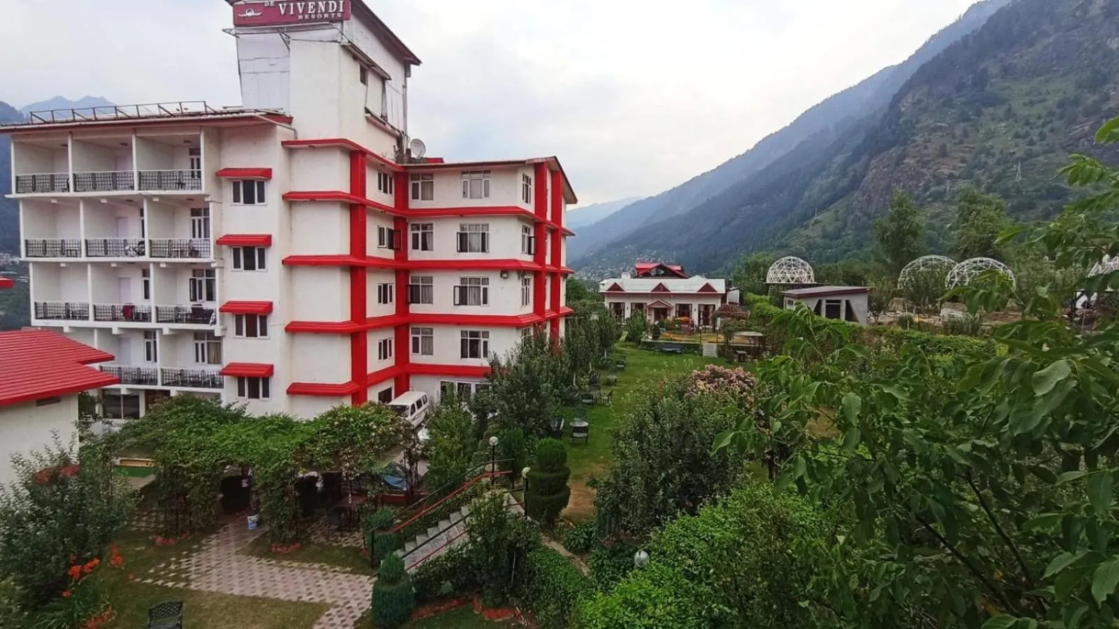Property building in De Vivendi Resorts, Manali with 35000 Sqft Open Lawn