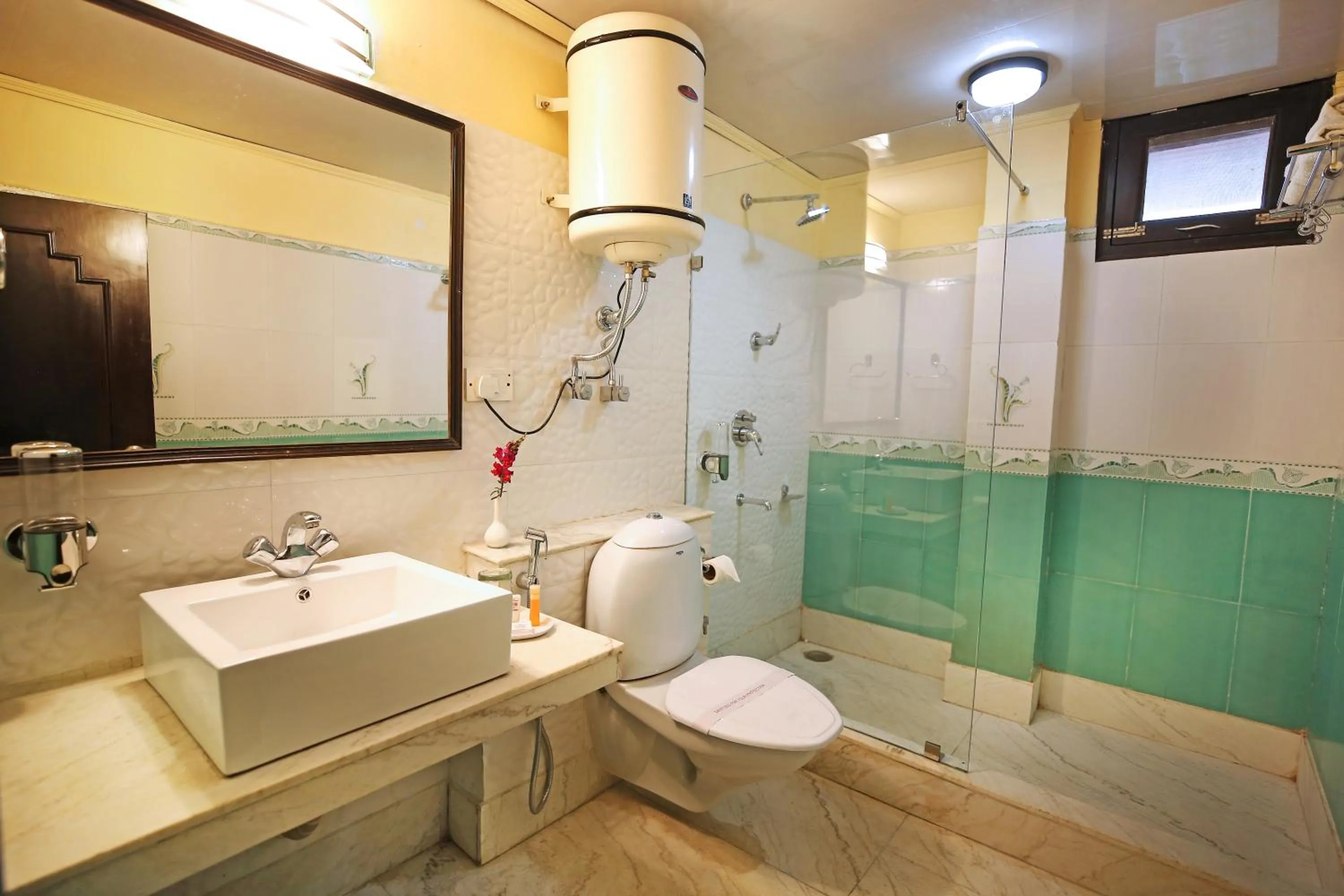 Shower in De Vivendi Resorts, Manali with 35000 Sqft Open Lawn