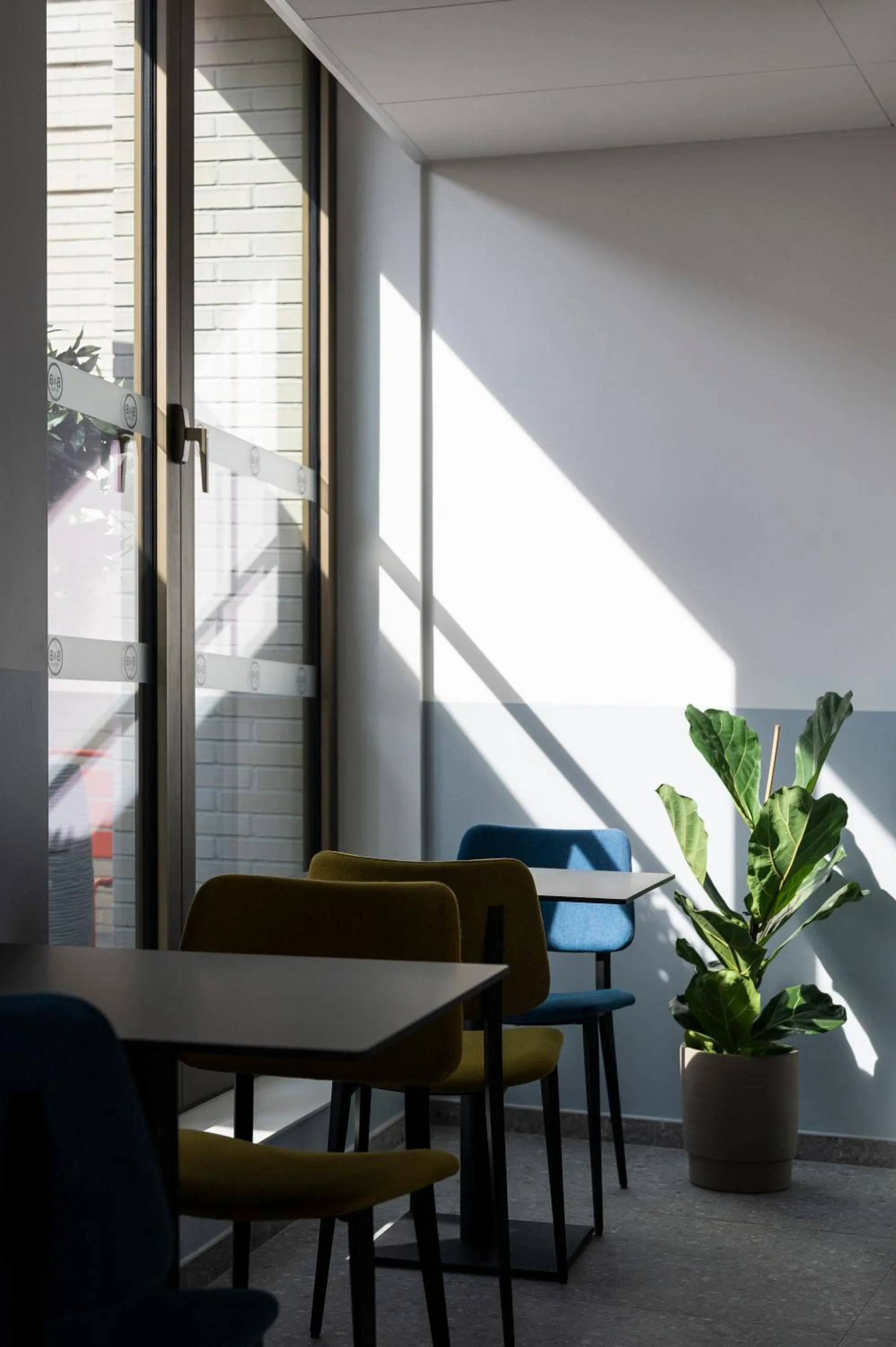 Lounge or bar in B&B HOTEL Antwerpen Centrum