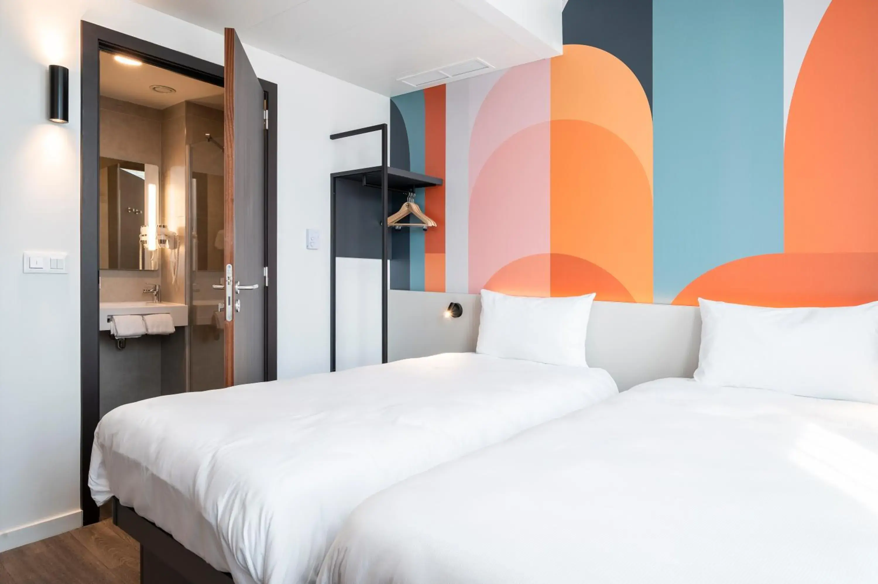 Standard Twin Room in B&B HOTEL Antwerpen Centrum Standard Twin Room in B&B HOTEL Antwerpen Centrum