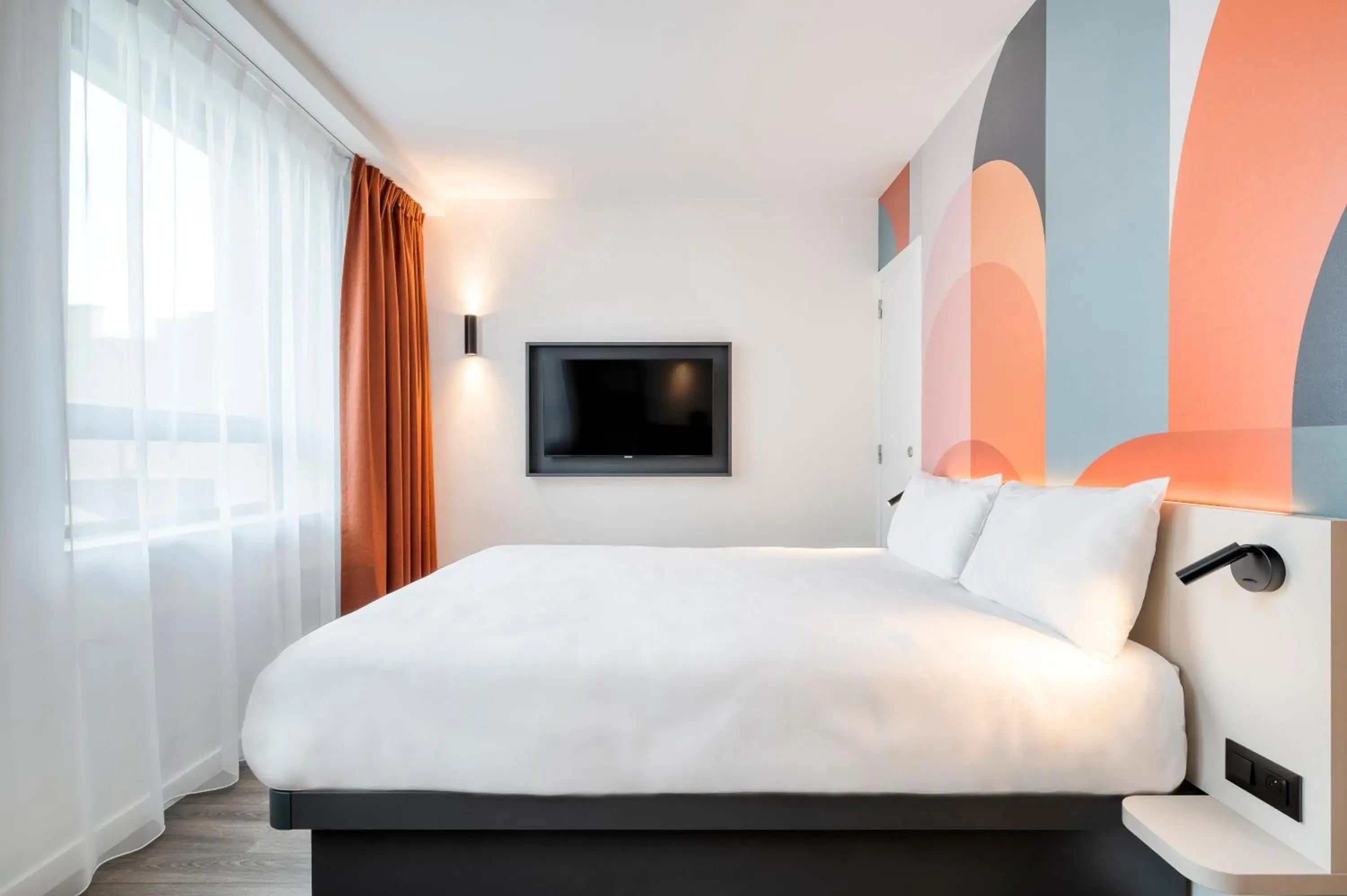 Double Room - Disability Access in B&B HOTEL Antwerpen Centrum Double Room - Disability Access in B&B HOTEL Antwerpen Centrum